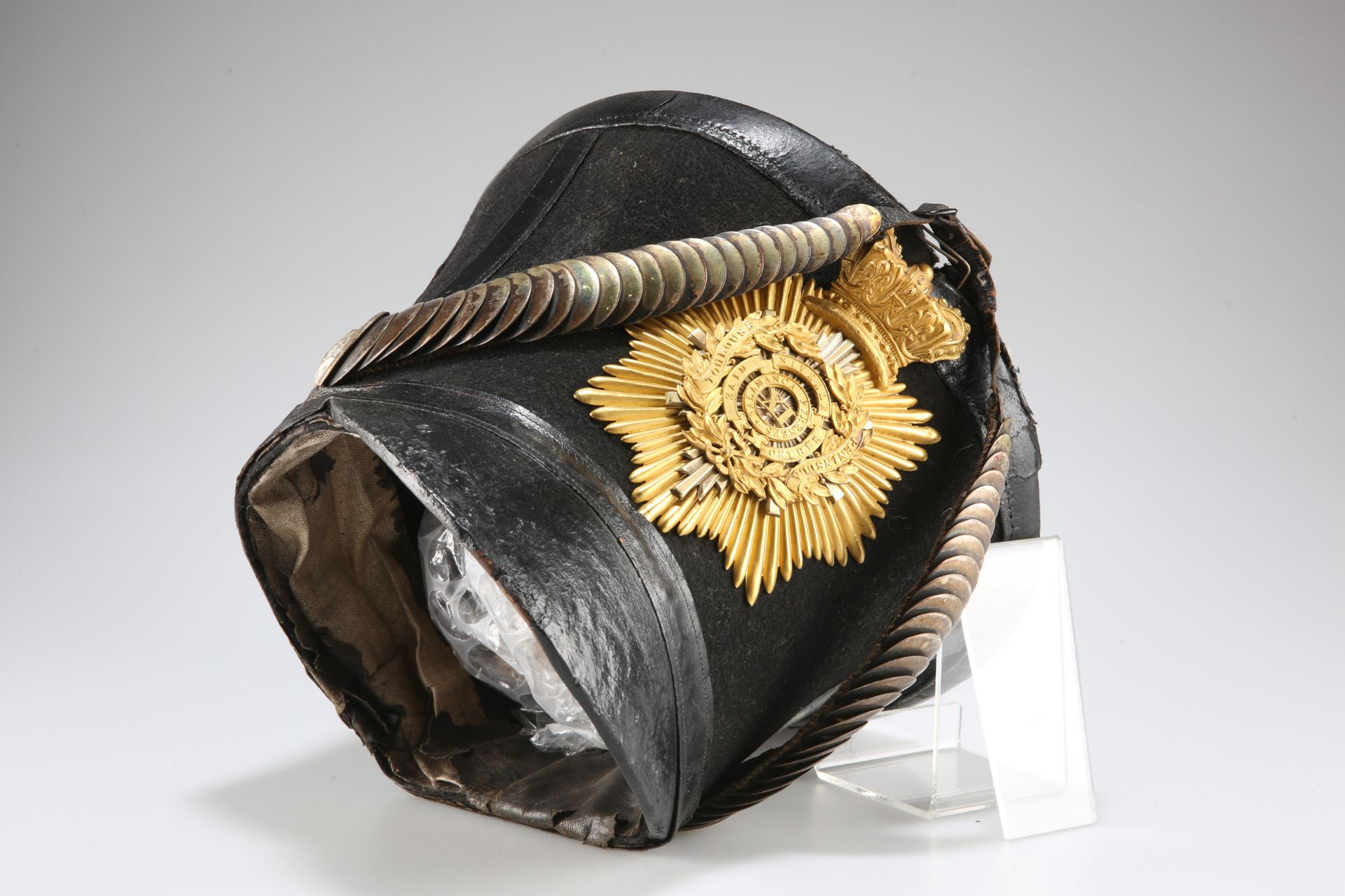 AN OFFICER'S RARE 1829 PATTERN 'BELL TOP' SHAKO - Image 4 of 5