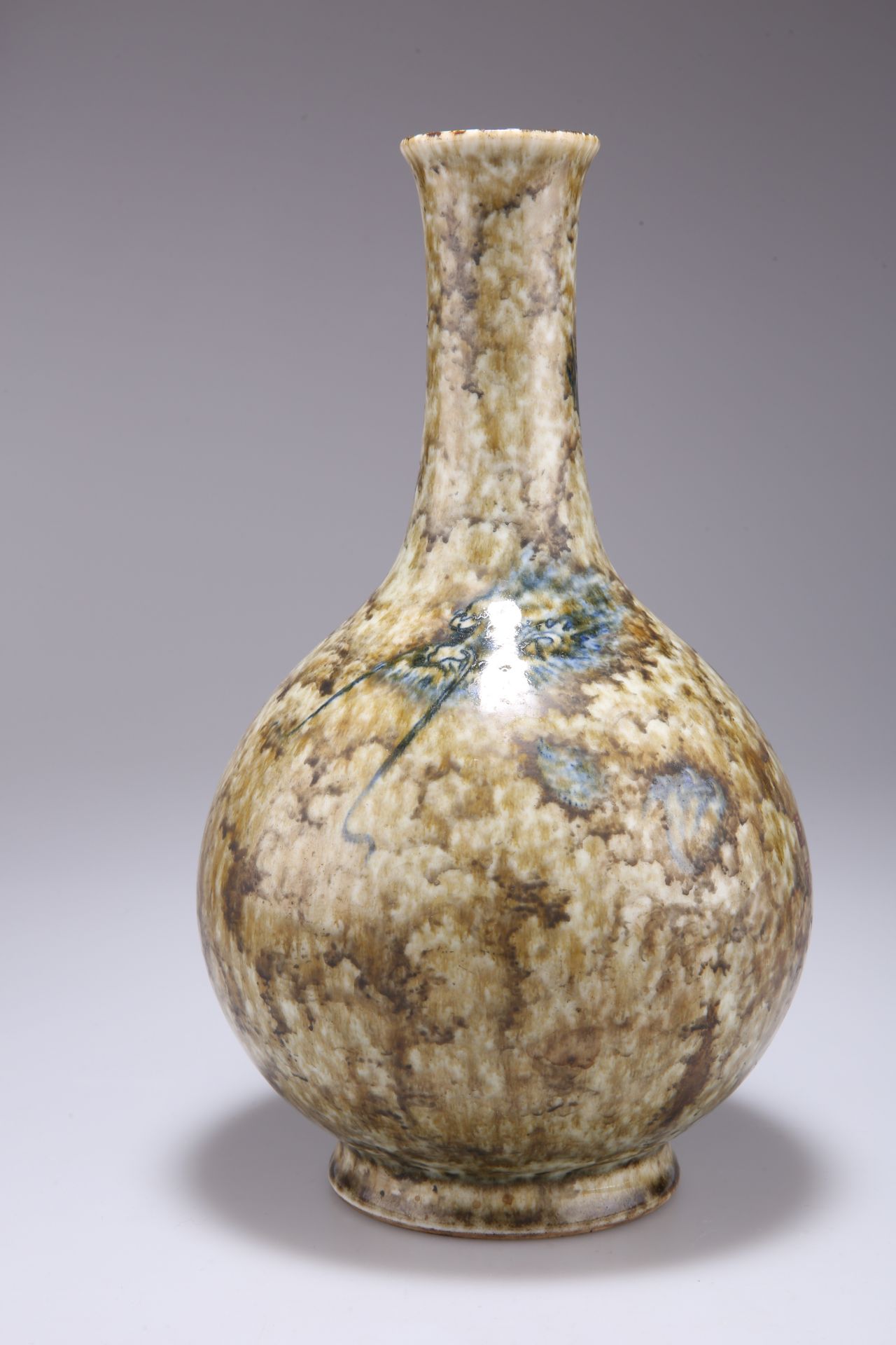 A CHINESE DRAGON VASE - Image 2 of 10