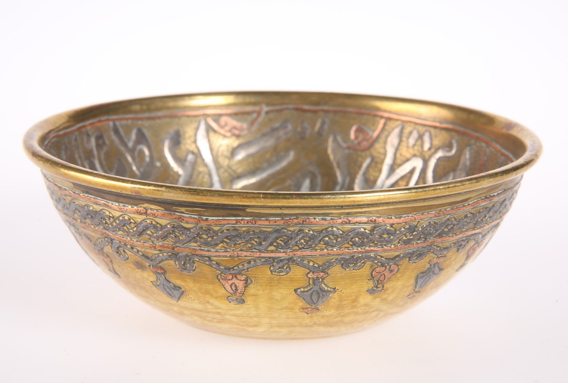 A Cairo Ware brass bowl, 12cm diameter and a tiger skin brass dish, 18cm long, (2) - Bild 3 aus 3