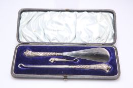 A VICTORIAN SILVER SHOE-HORN SET