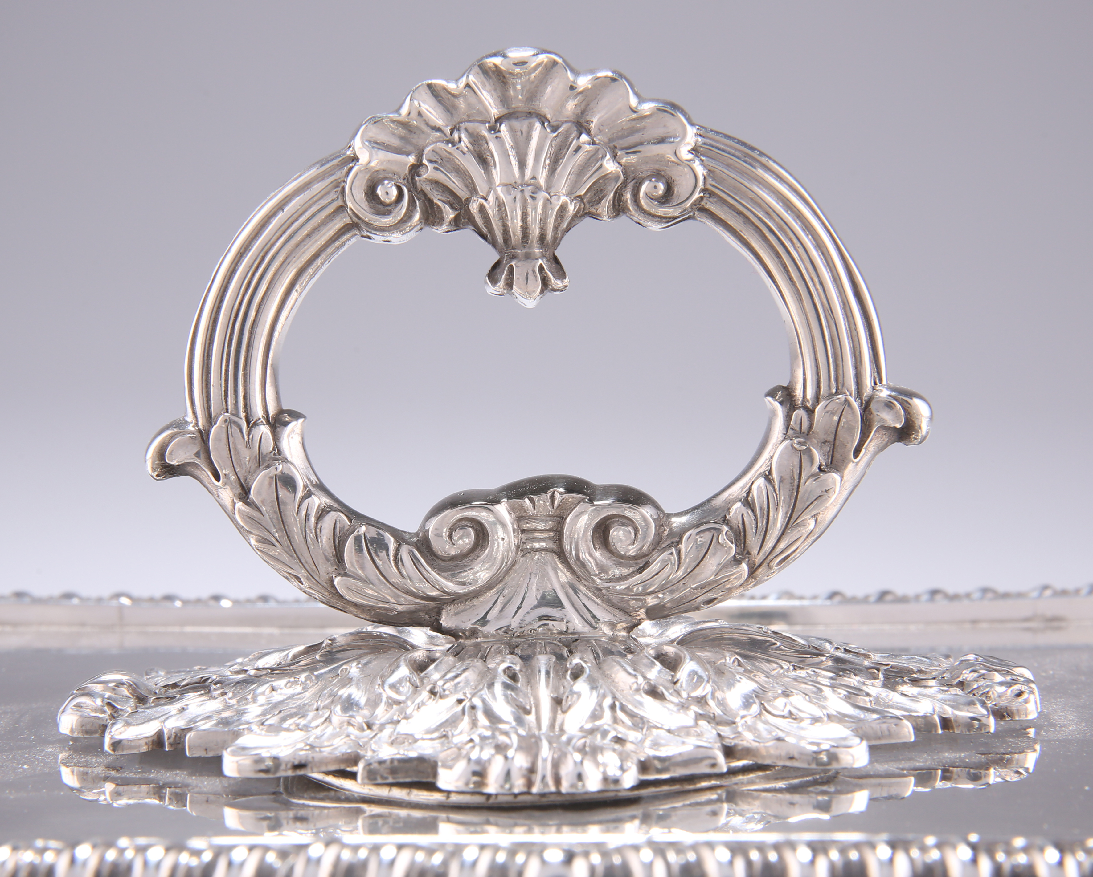 A PAIR OF GEORGE IV SILVER ENTRÉE DISHES AND COVERS - Image 5 of 7
