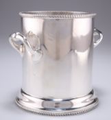 AN EDWARDIAN SILVER ICE BUCKET