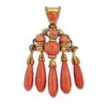 A 19TH CENTURY ITALIAN CORAL BROOCH / PENDANT