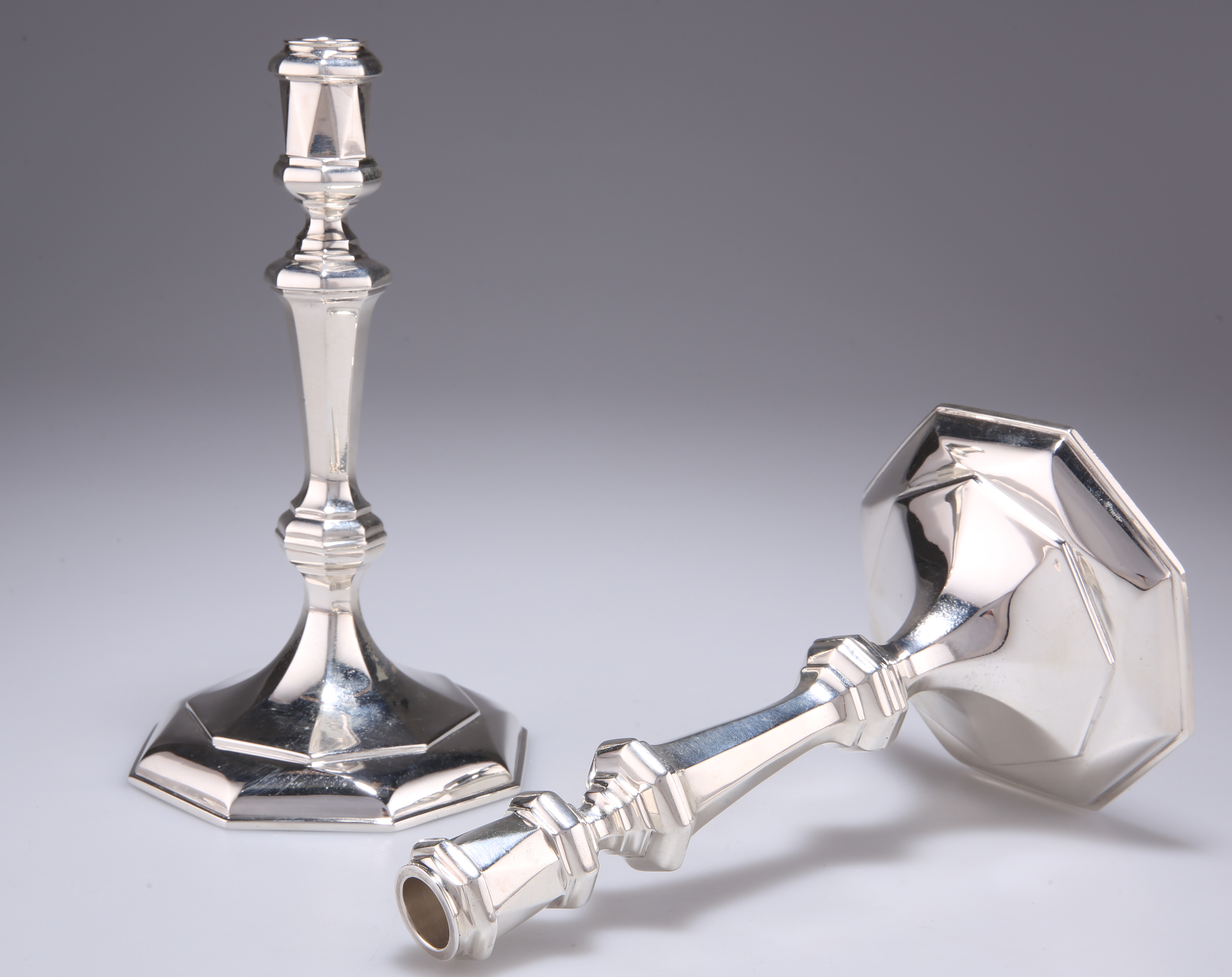 A PAIR OF ELIZABETH II SILVER CANDLESTICKS - Image 3 of 3