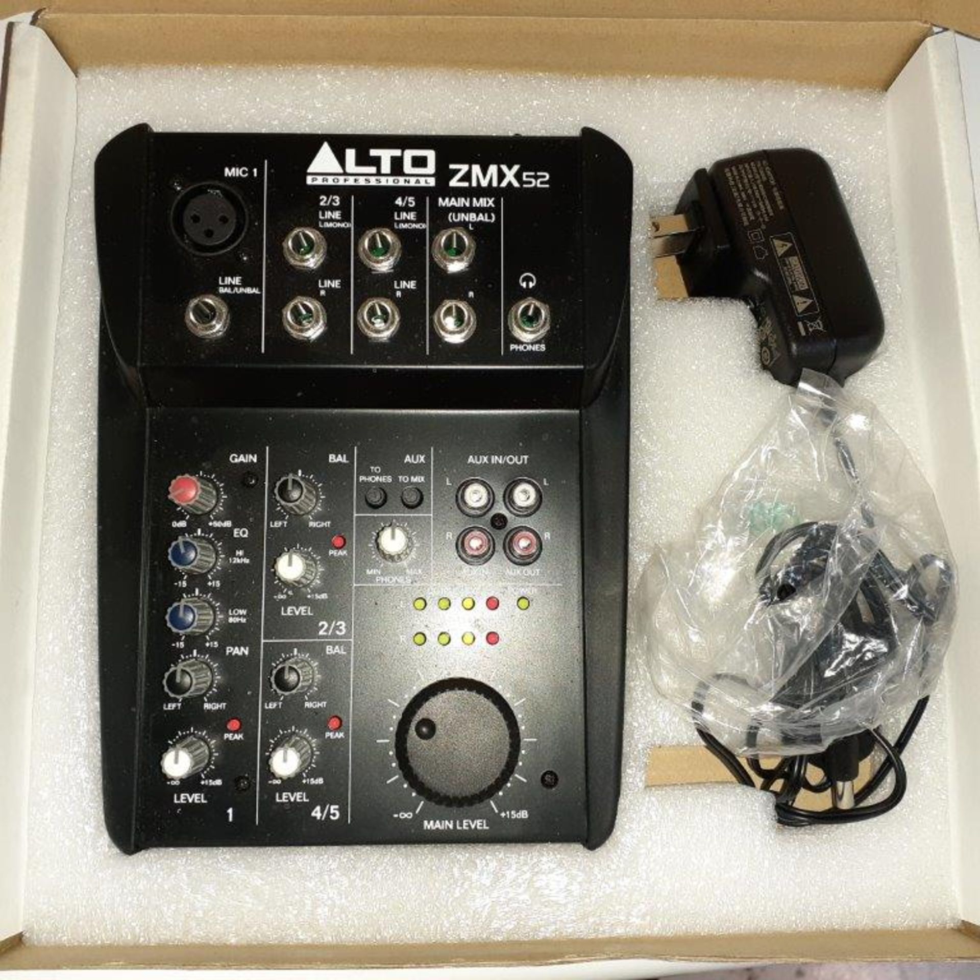 ALTO ZMX52 Compact 5-Channel Mixer - Image 2 of 3