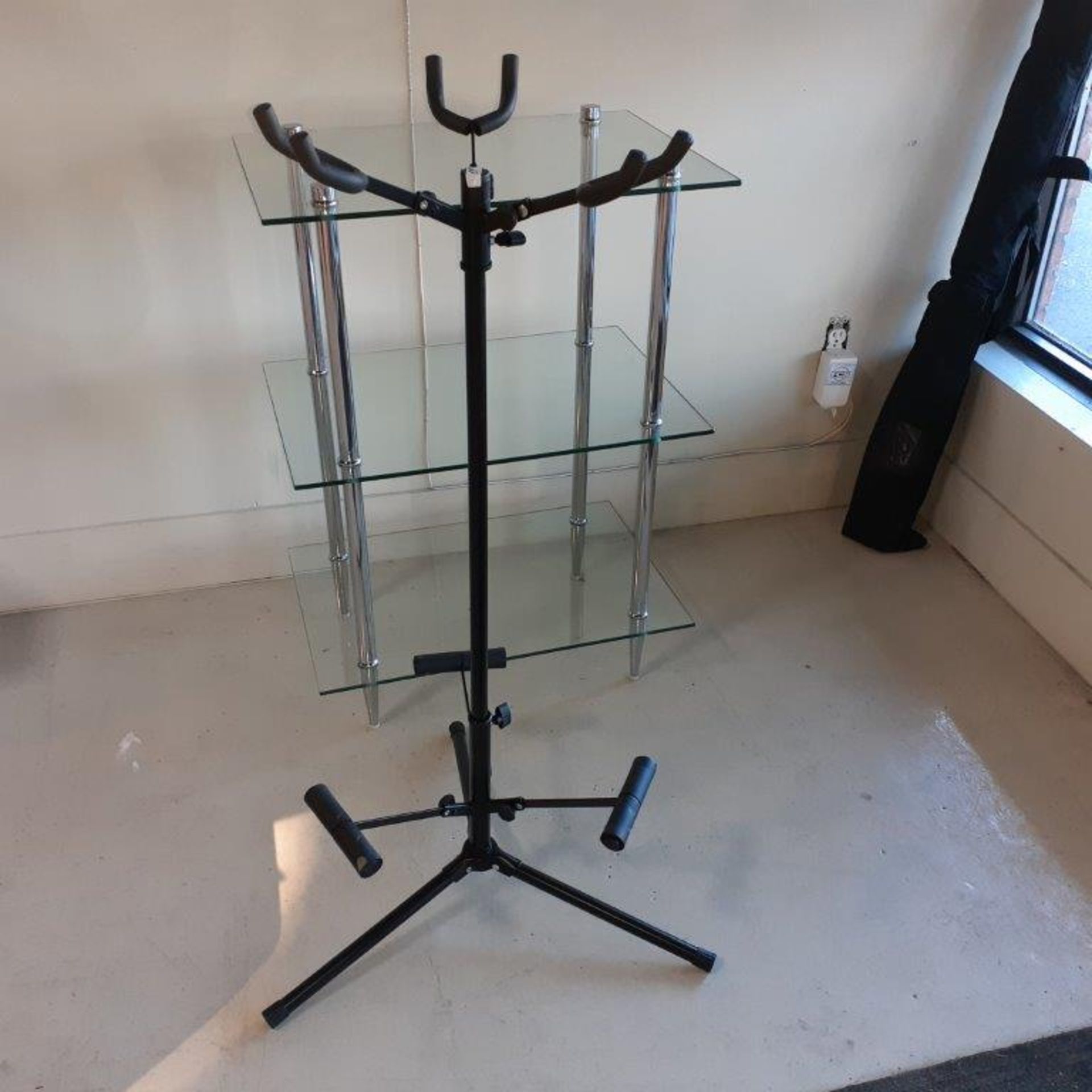 Guitar stand for (3) Guitars