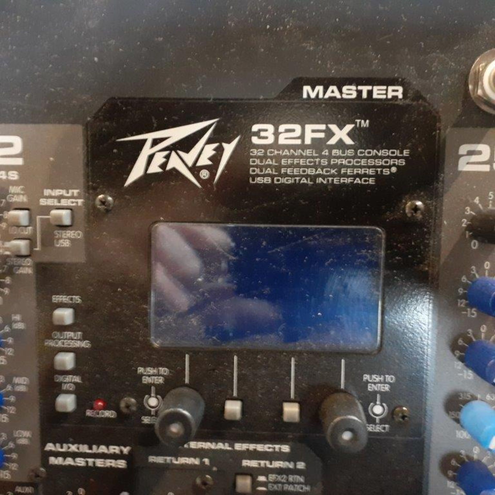 PEAVEY 32FX 32-Channel Mixer - Image 2 of 5