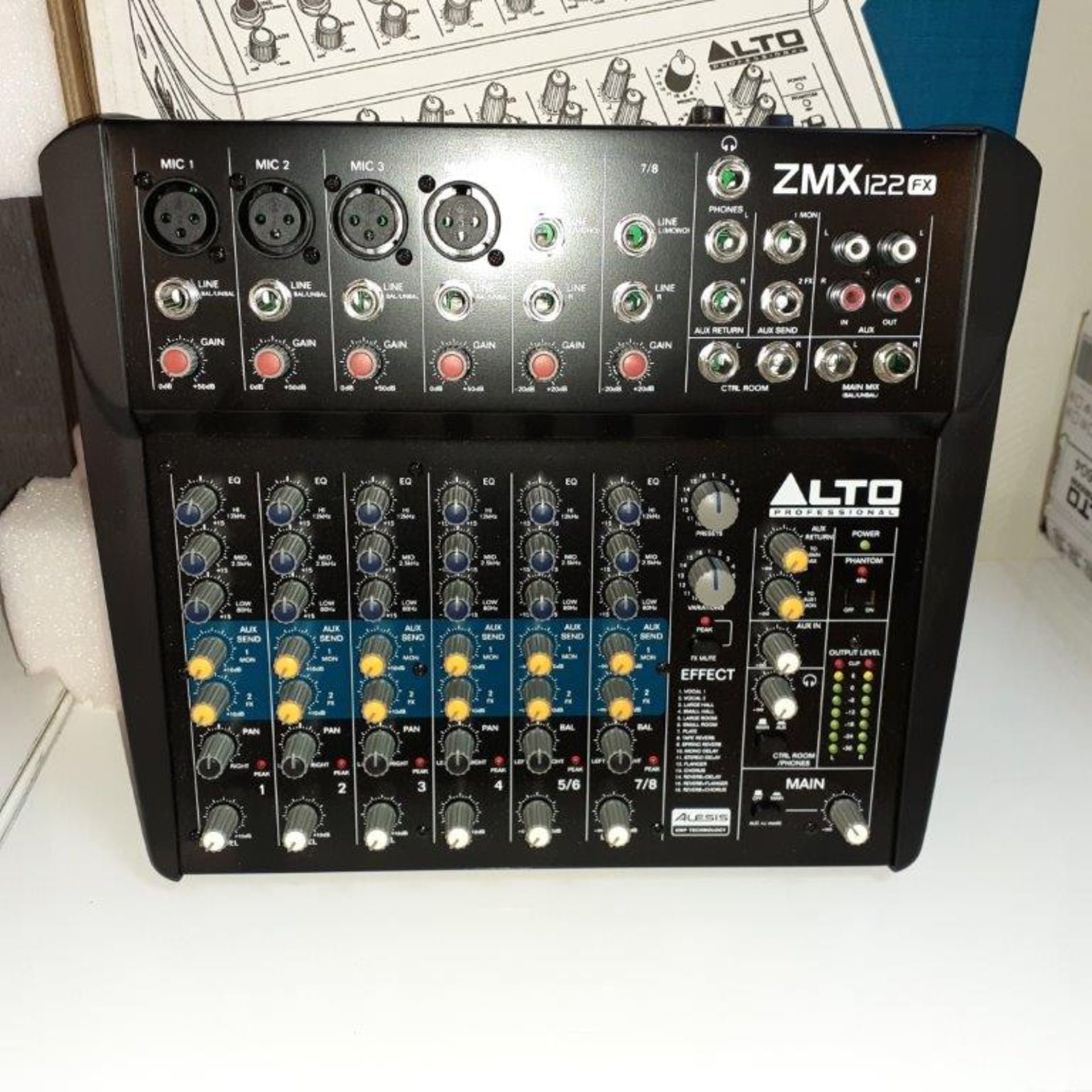 ALTO ZMX122 FX 8-Channel Mixer