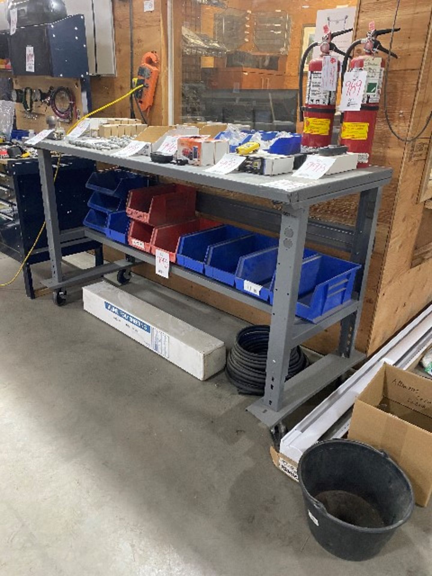 Heavy duty mobile work table