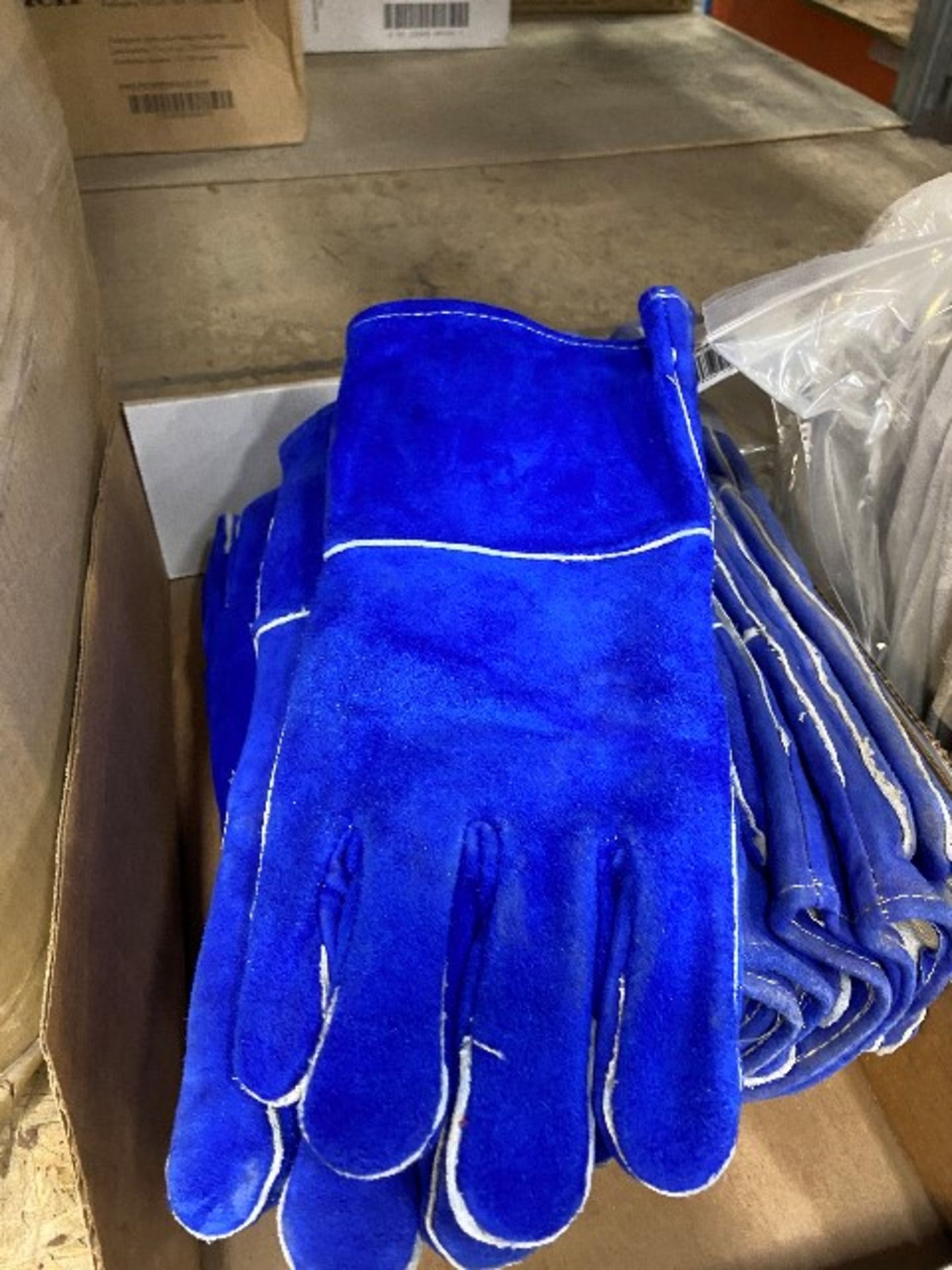 LOT: Heavy duty long work gloves, 9prs - Image 2 of 2