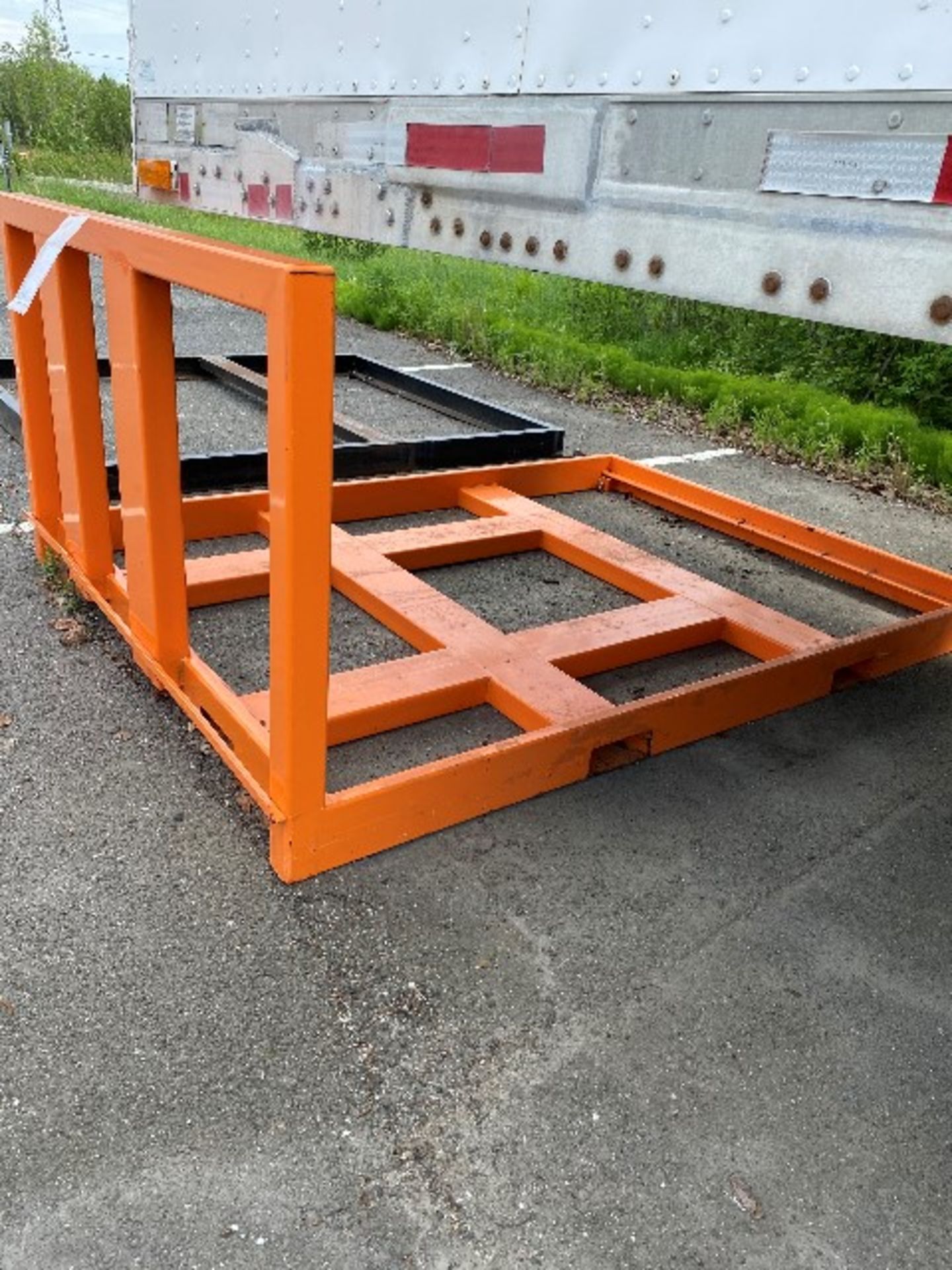 Orange metal 3-way grab platform, 8ft x 6ft - Image 3 of 3