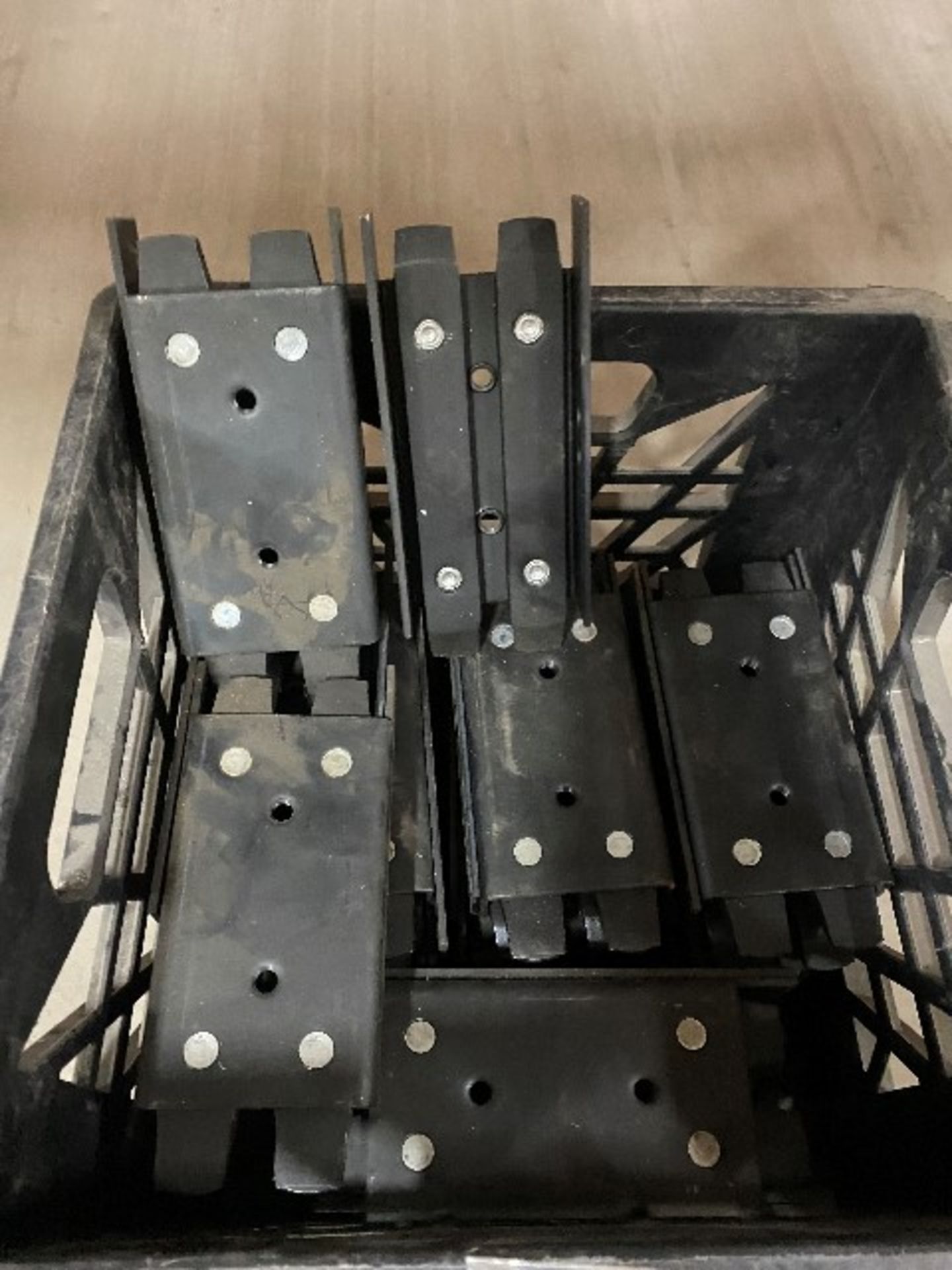 LOT: Miscellaneous metal plates, 36pcs - Image 2 of 2