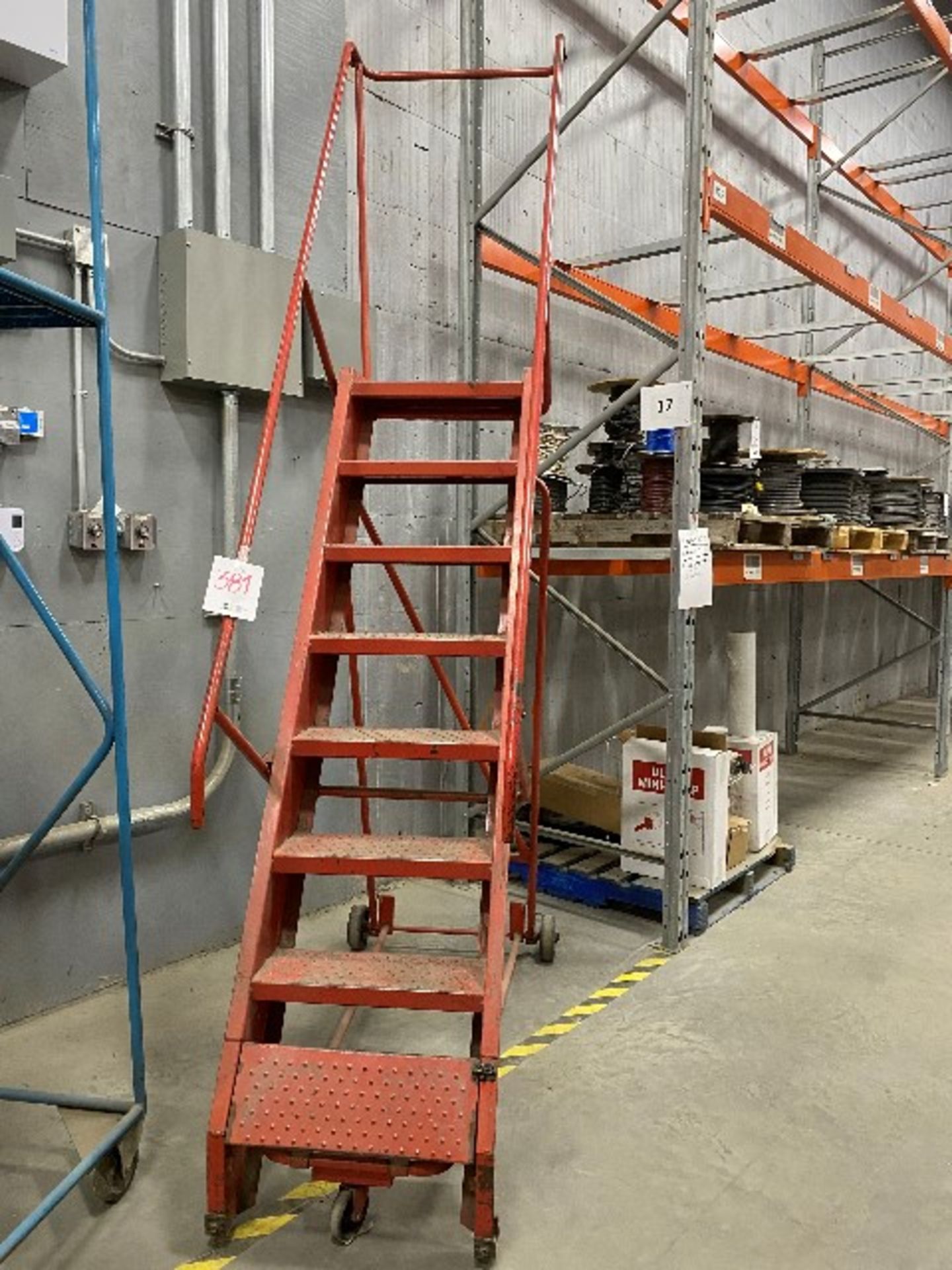 Mobile platform ladder, red, 6.5ft