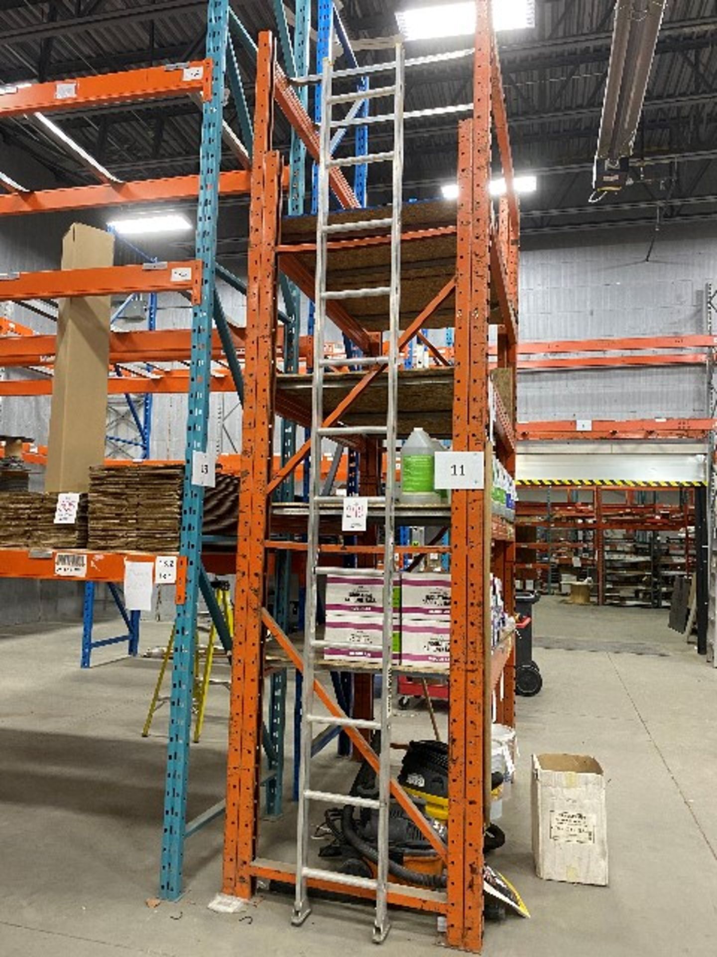 Aluminum ladder, 12ft