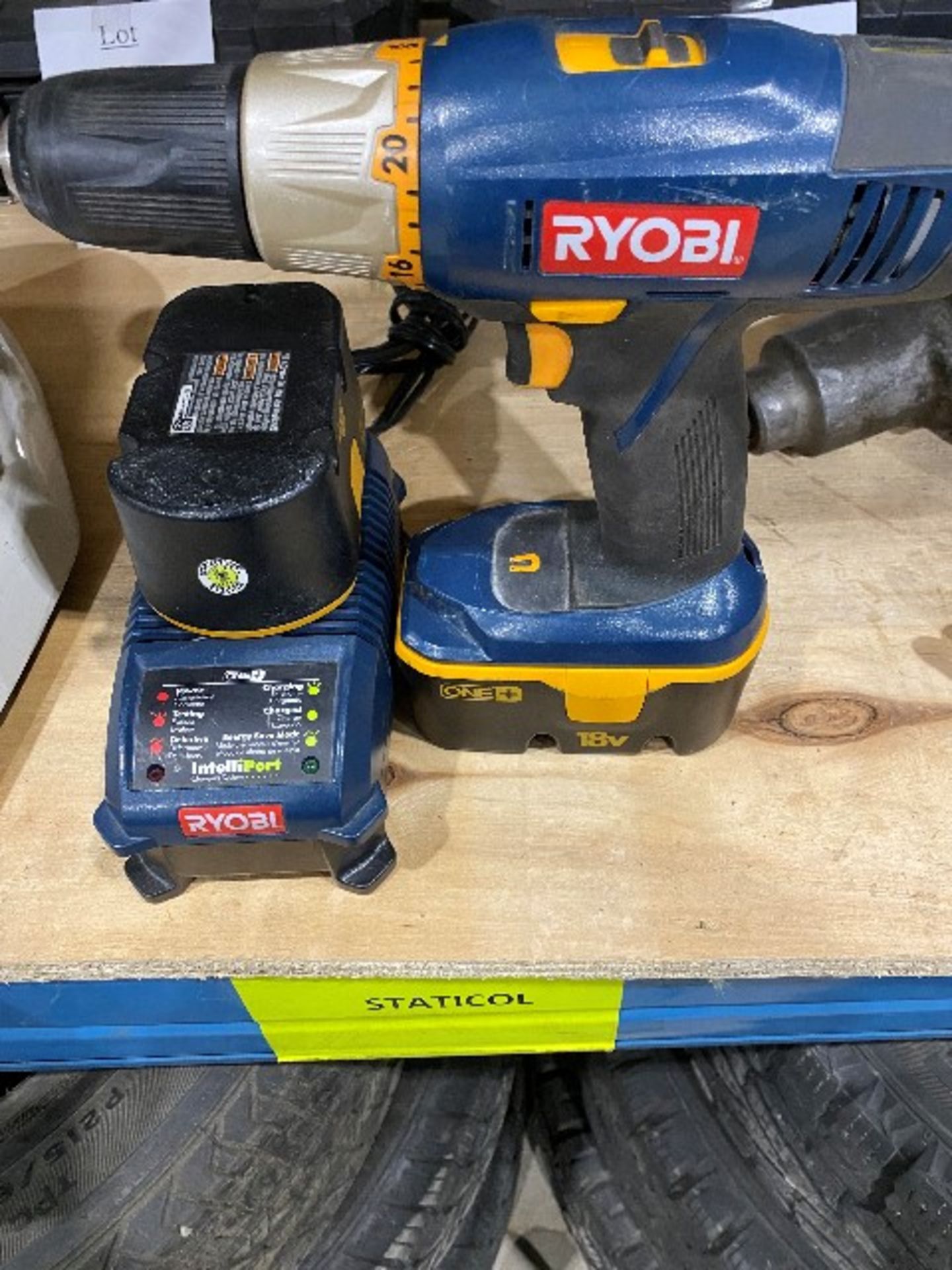 Ryobi P204 1/2” cordless drill, 2pcs 18V, charger