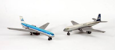 Zwei Passagierflugzeuge