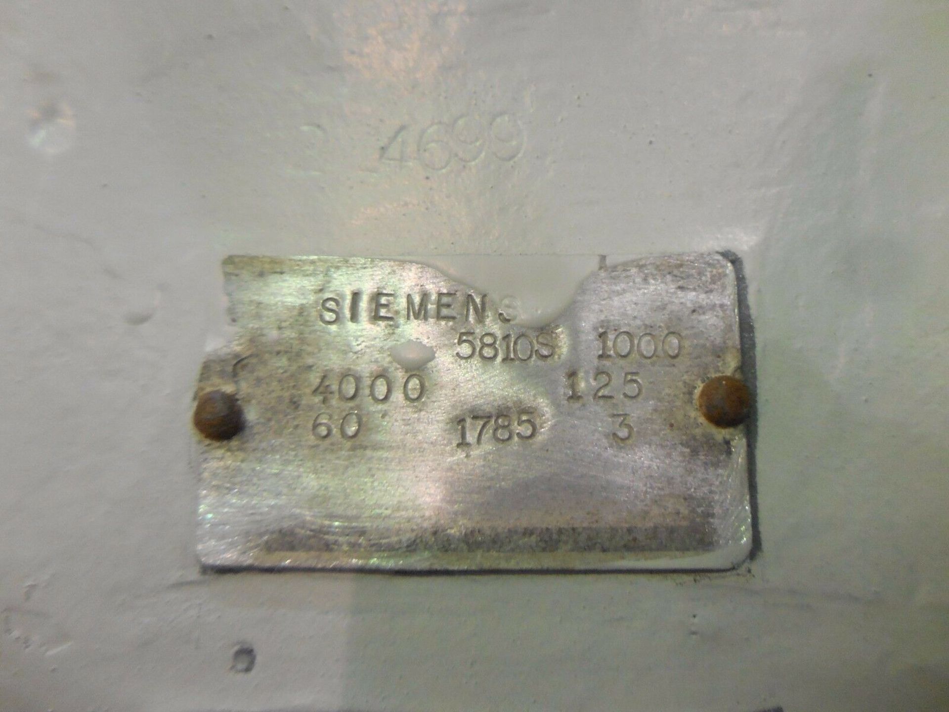 Siemens 1000 HP Electric Motor. 4000 V. 5810S. 1785 RPM. 3 Ph. 60 Hz. - Image 4 of 4