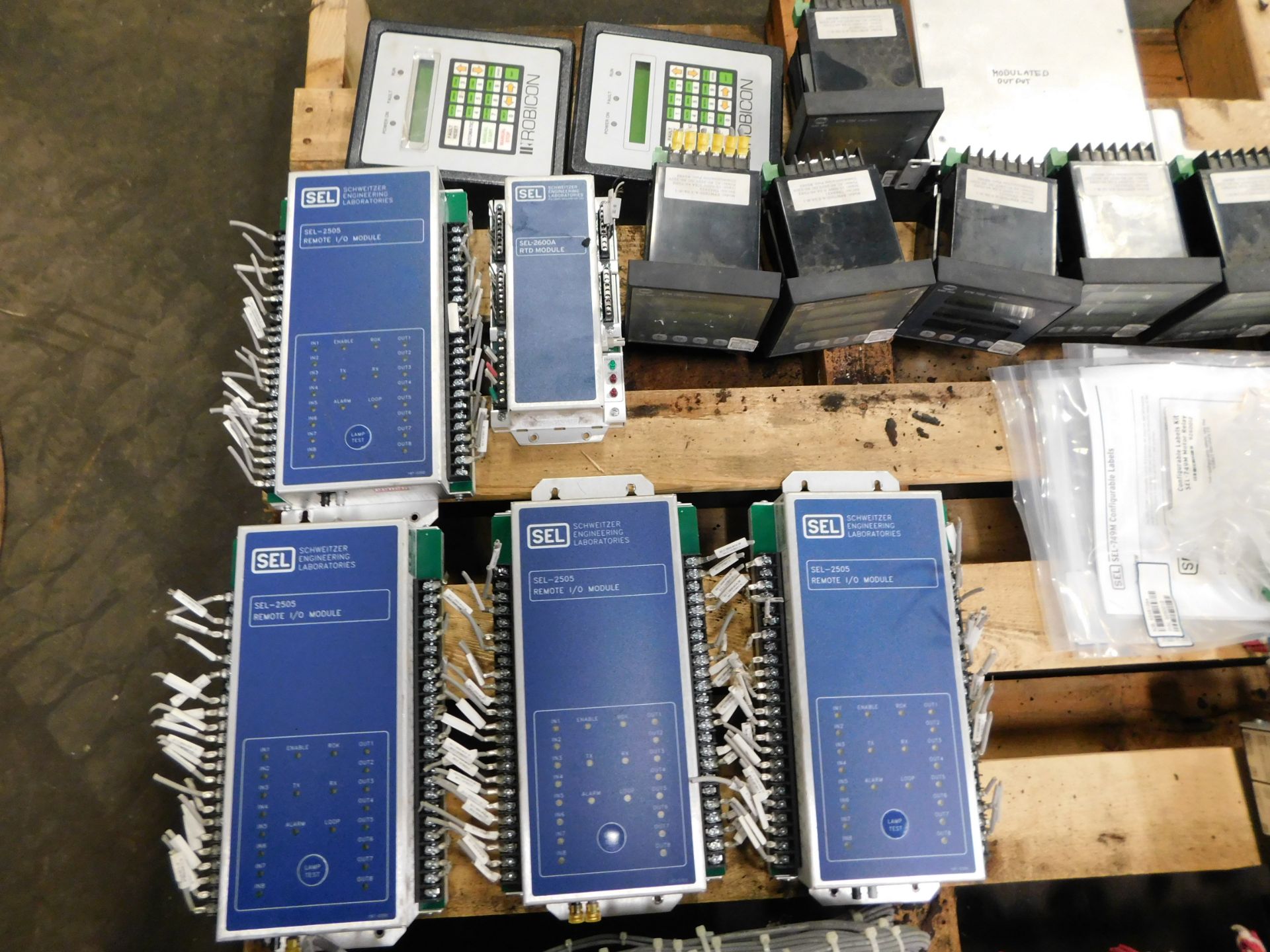 Pallet of SEL Switchgear Relays and HC Power Meters - Image 4 of 5