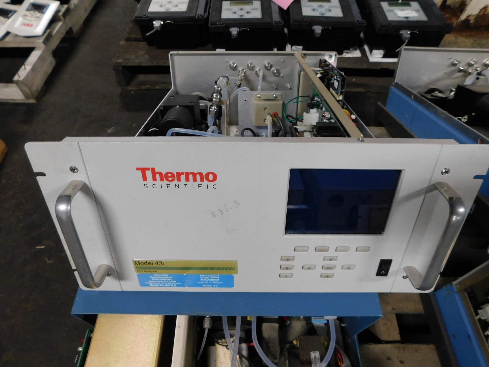 Pallet of Thermo CEMS Equipment - 42i, 42c, (2) 43i - Image 4 of 5