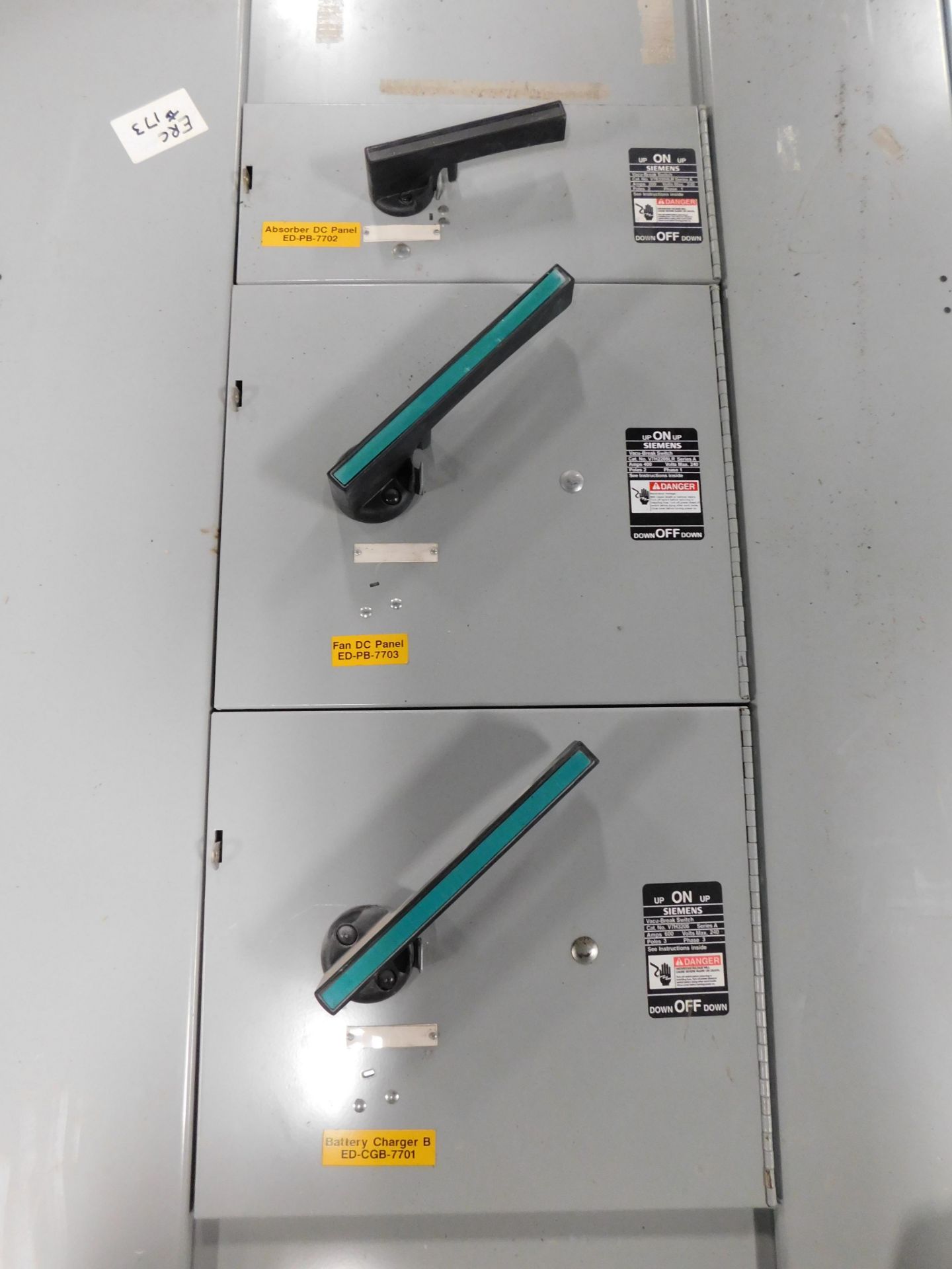 Siemens Vacu-Break Switch Cabinet. V7E2204LR - 200A. V7H2205LR - 500A. V7H3206 - 600A. - Image 2 of 3