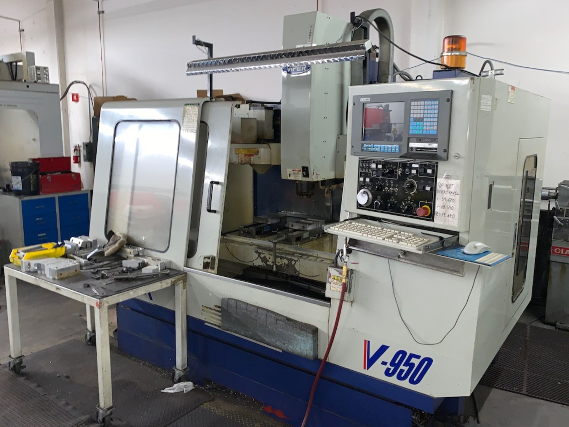 (2000) Mighty VIPER VMC950P CNC Milling Machine | Vertical Milling Machining Center DOM 7/2000, SN/ - Image 9 of 10