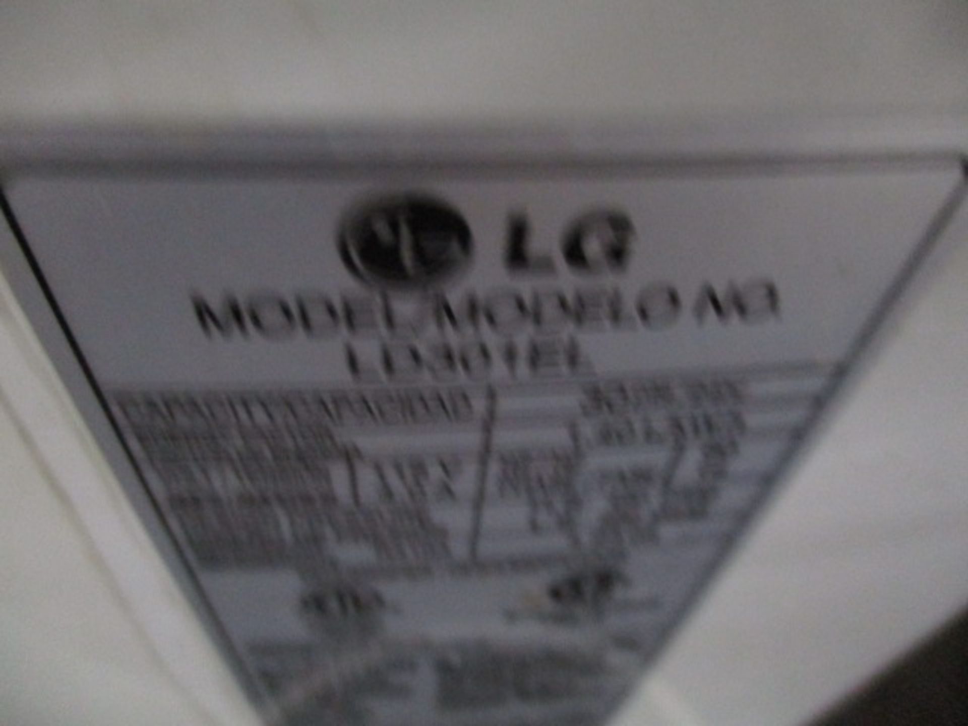 LG LD301EL 30 Pint Dehumidifier - Image 7 of 7