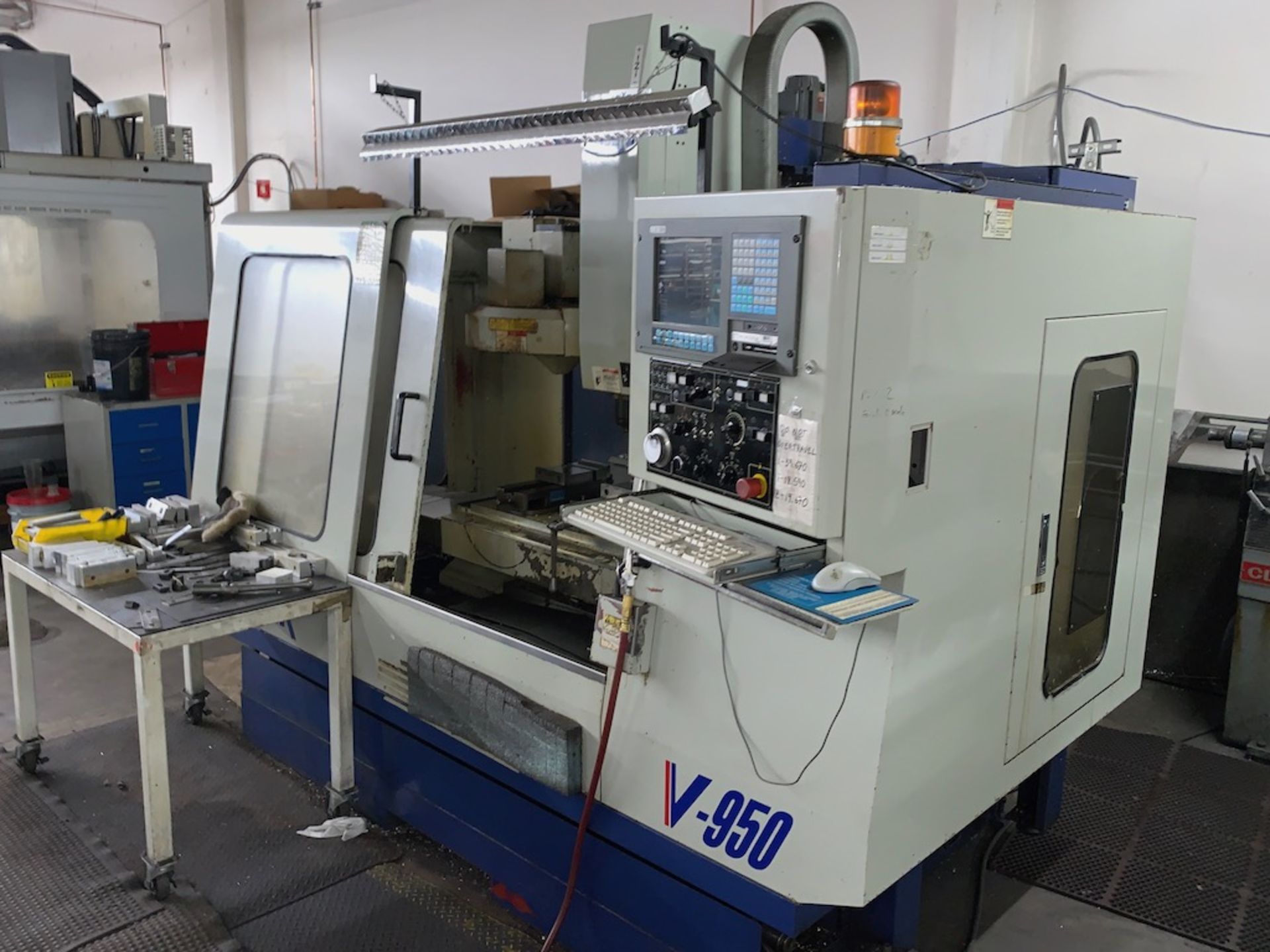 (2000) Mighty VIPER VMC950P CNC Milling Machine | Vertical Milling Machining Center DOM 7/2000, SN/ - Image 6 of 10