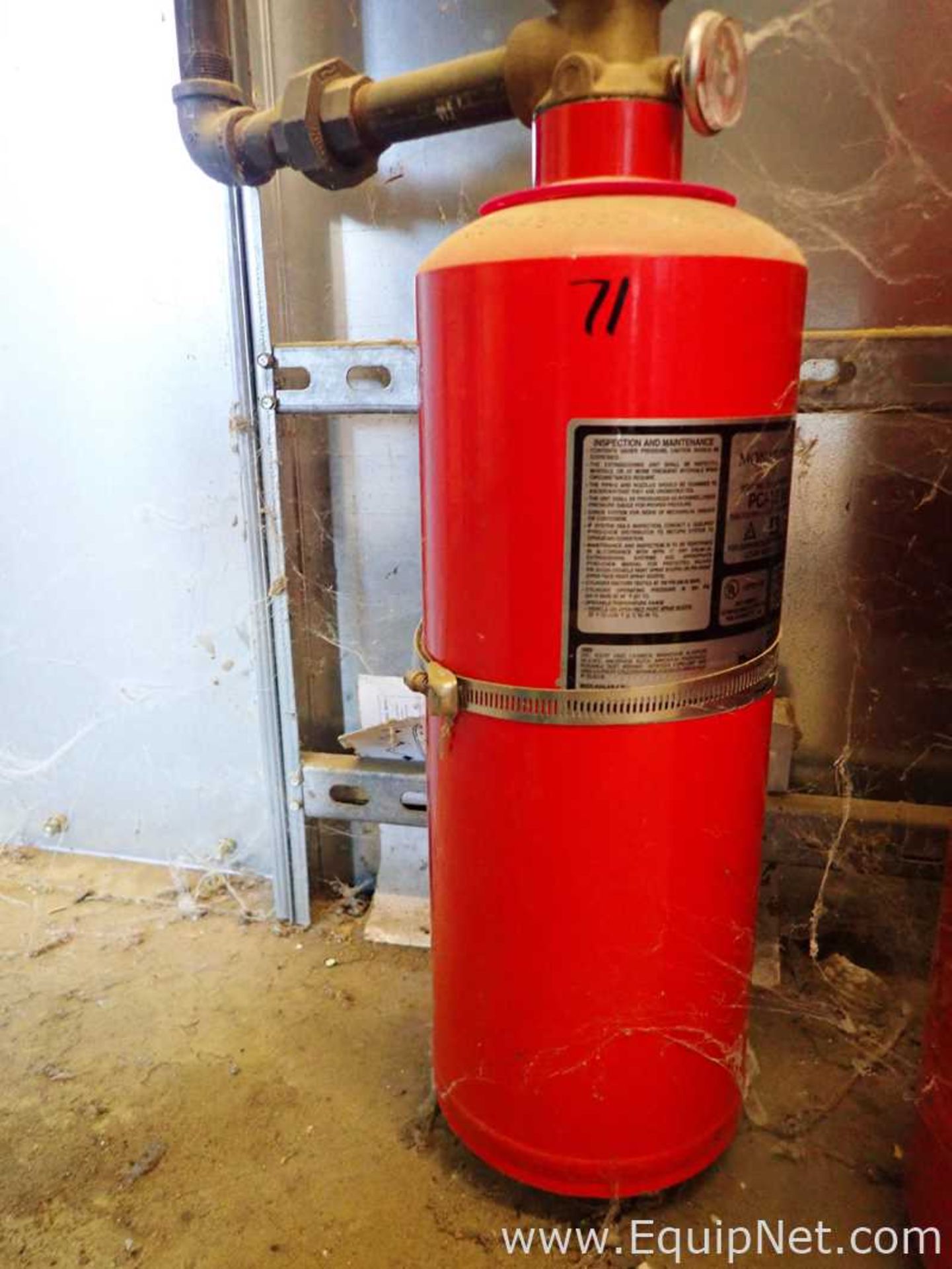 Lot of 2 Fire Extinguishers - Image 4 of 5