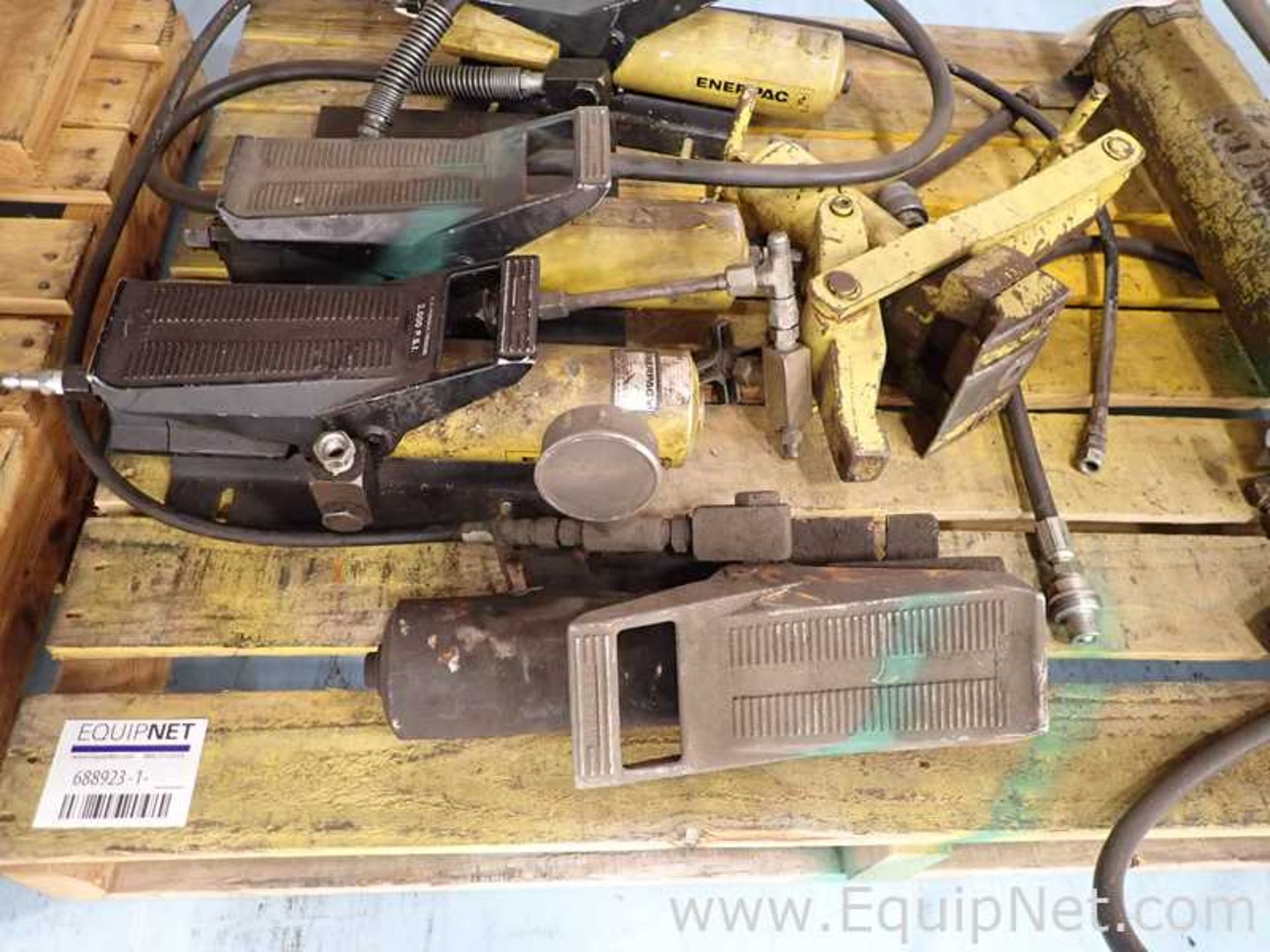 Lot of 6 Enerpac Air-Operated Jacks - Image 2 of 4