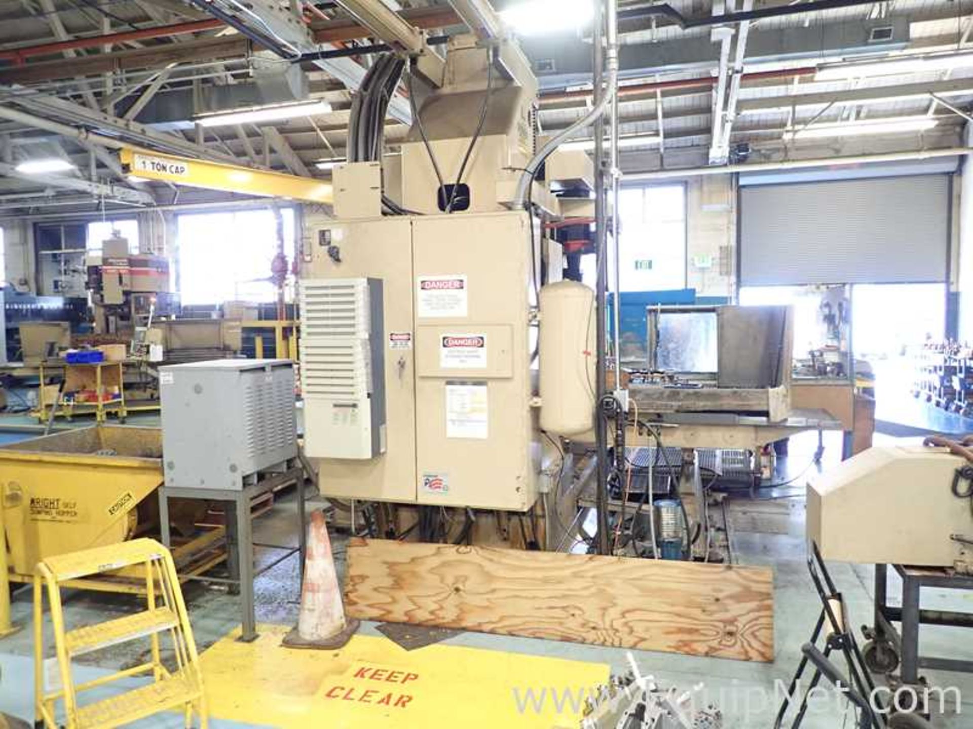 Monarch VMC150 Vertical Milling Machine Center - Image 10 of 12