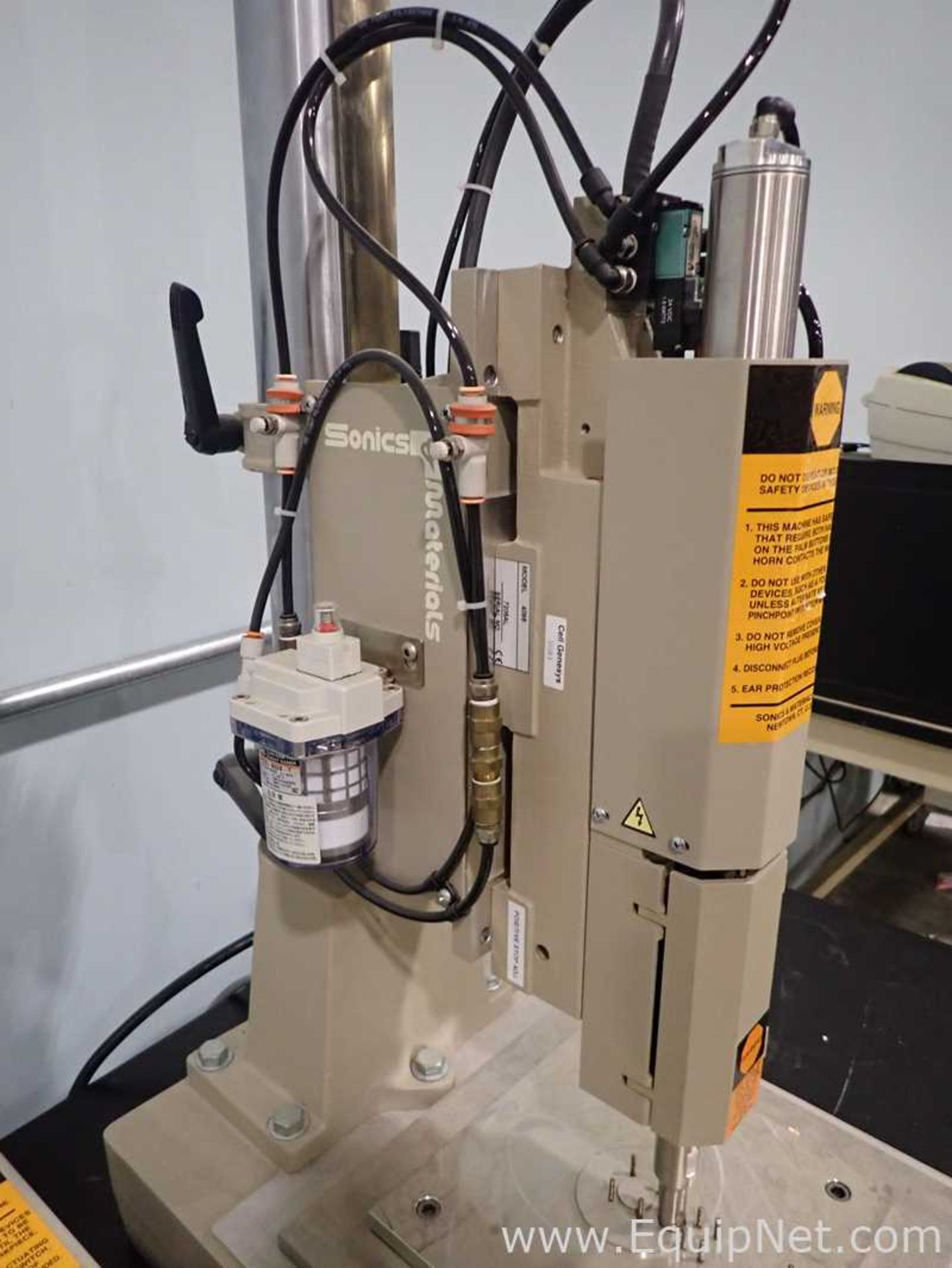 Sonics and Materials 4095 Pneumatic Press with Microsonic Processor for Ultrasonic Plastic Assembly - Image 5 of 13