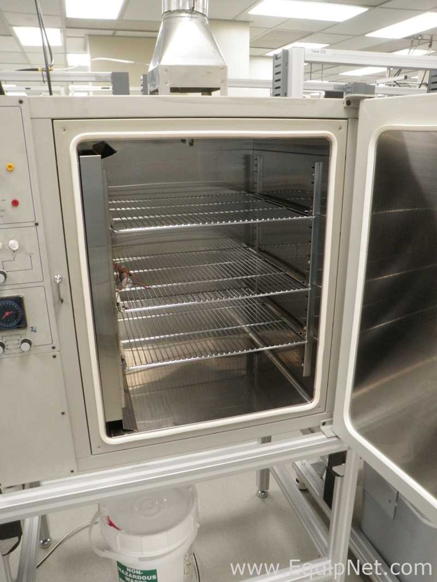 Gallenkamp OPL150.TS1.B Drying Oven - Image 3 of 4