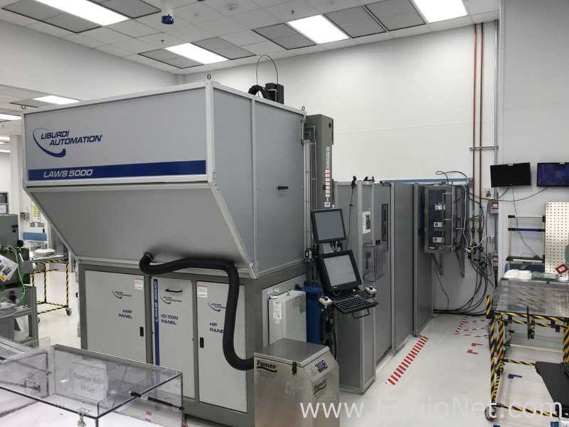 Liburdi Automation Laws 5000 Multi Axis Tig Welding Cell with 4 Yaskawa Robotic Positioners - Image 5 of 13