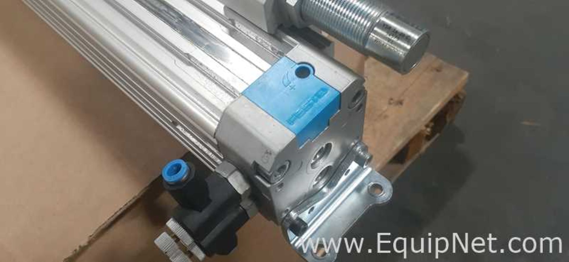 Festo 800 MM Linear Drive Rodless Pneumatic Cylinder - Image 4 of 5