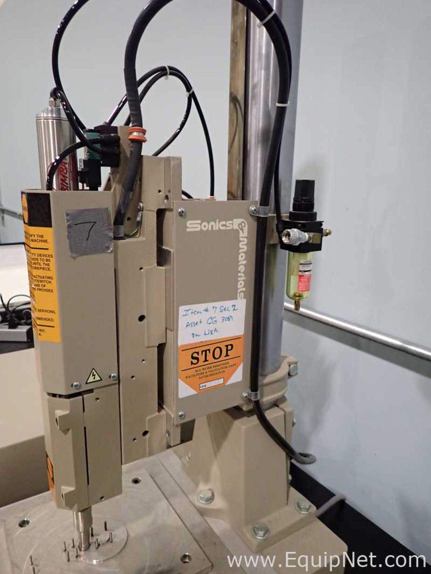 Sonics and Materials 4095 Pneumatic Press with Microsonic Processor for Ultrasonic Plastic Assembly - Image 4 of 13