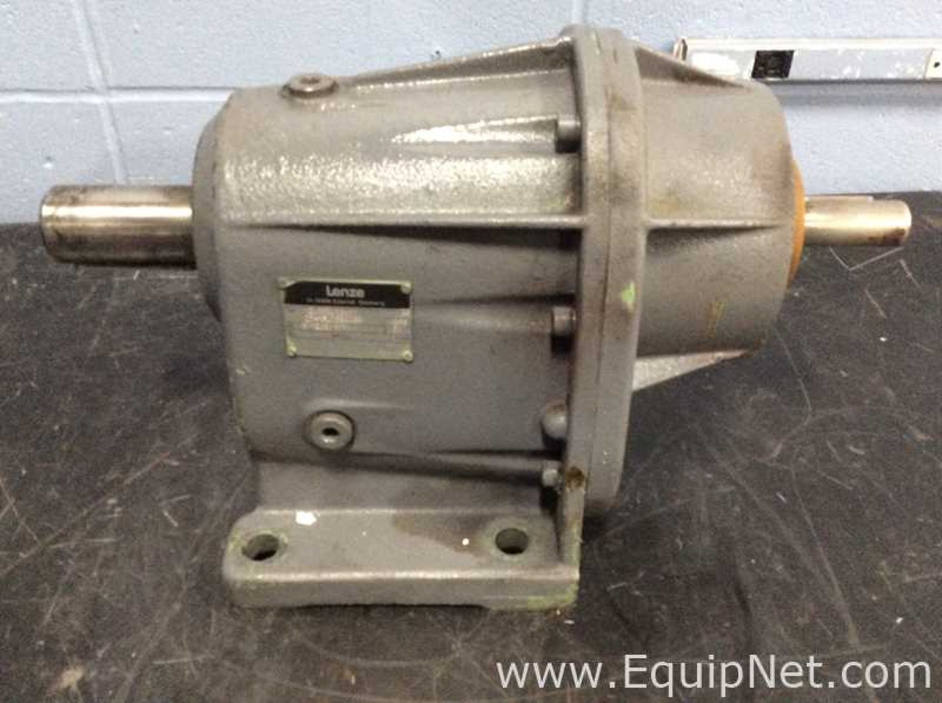 Lenze 12.206 electric Motor With Drive Box - Image 2 of 8