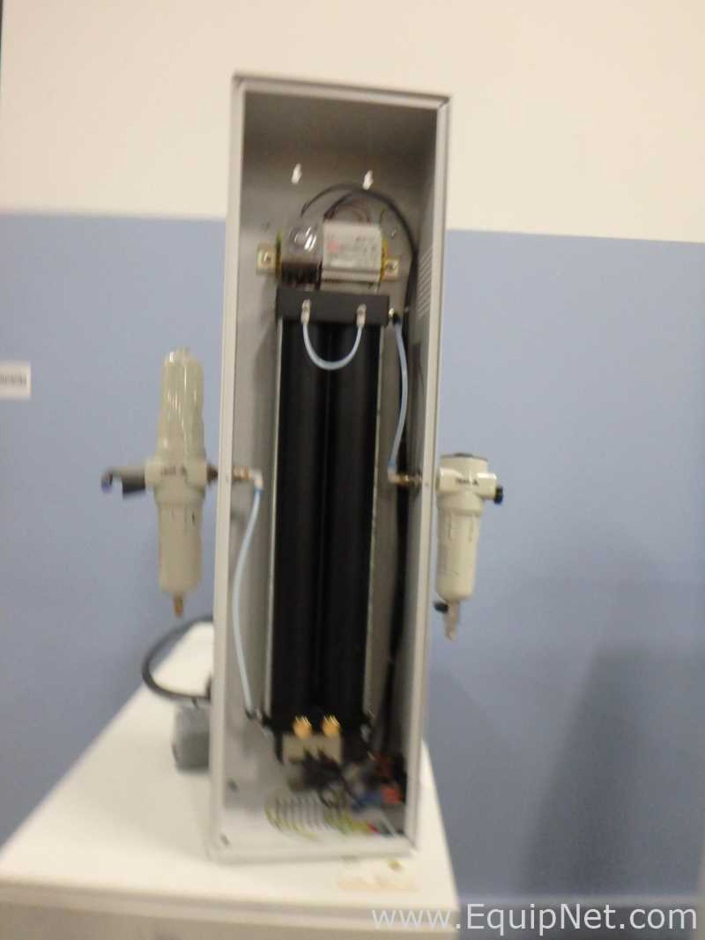 Peak Scientific Instruments Ltd. NM300L-Dual Laboratory Gas Generator - Image 7 of 13