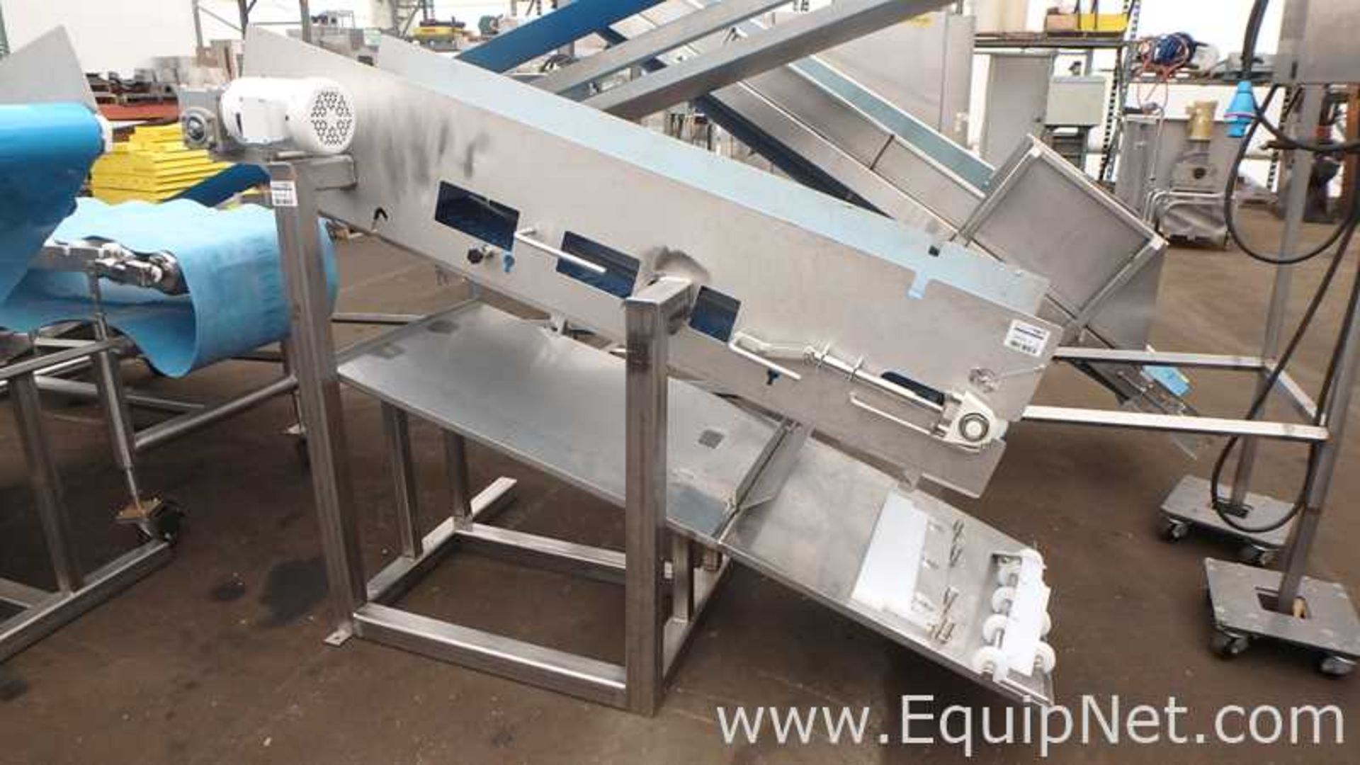 Stainless Steel Bulk Transfer Conveyor 16 Inches Wide With Small Decline