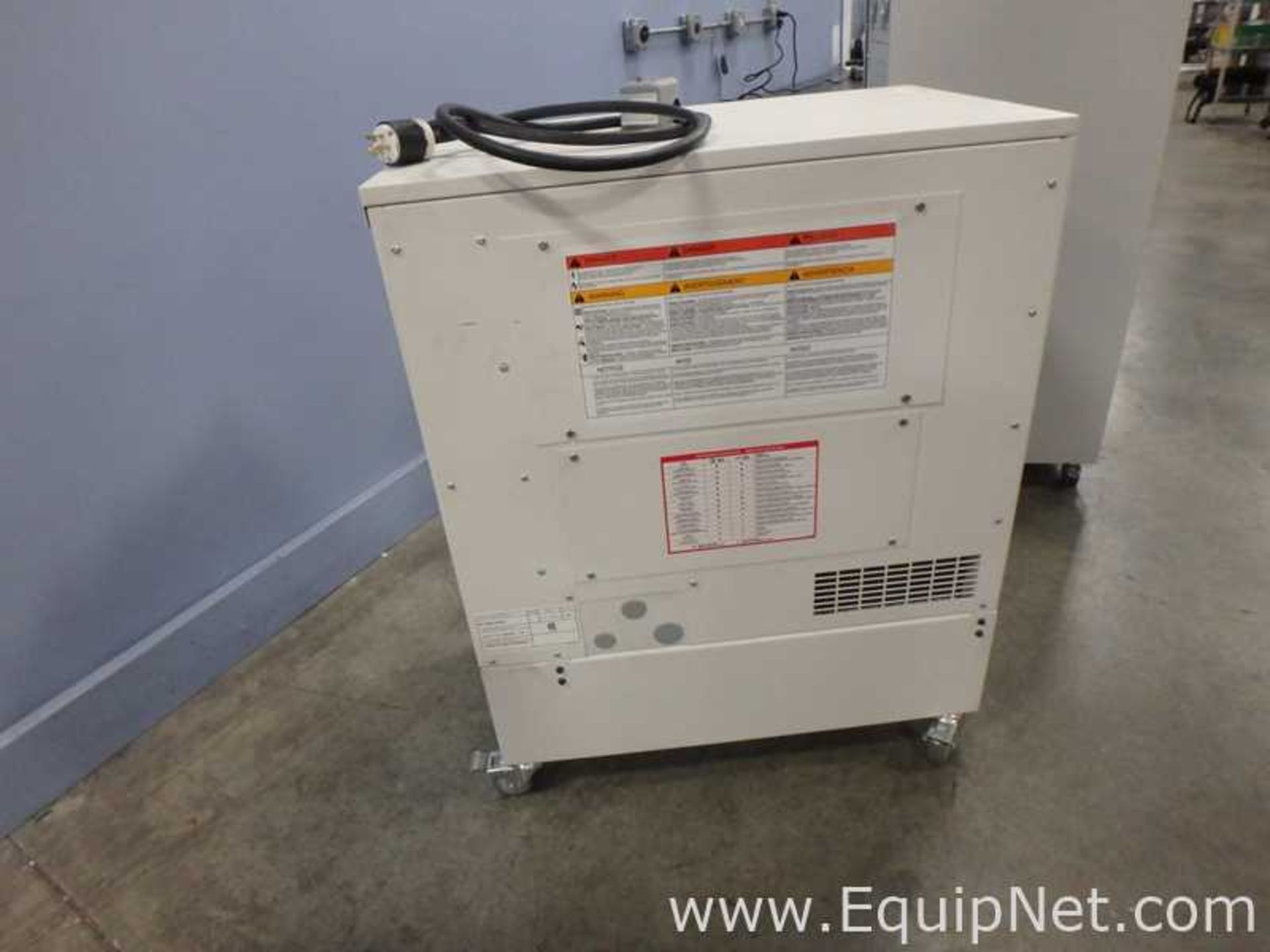 Peak Scientific Instruments Ltd. NM300L-Dual Laboratory Gas Generator - Image 5 of 13