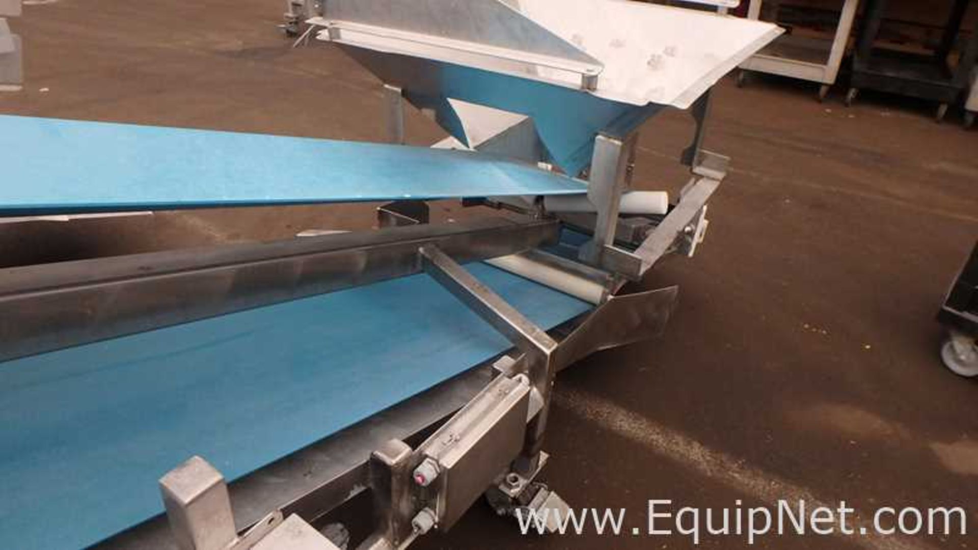 A One Manufacturing Incline Belt Conveyor With Hopper V Form Flat Belt - Image 5 of 7