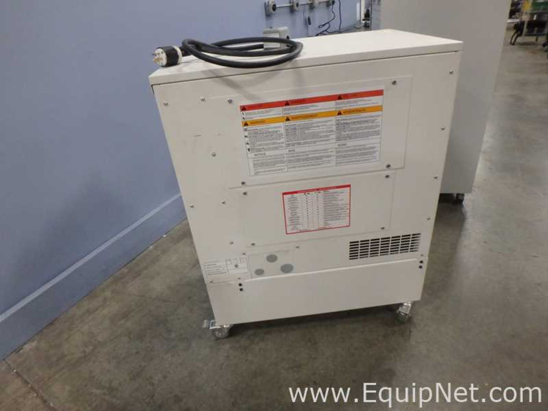 Peak Scientific Instruments Ltd. NM300L-Dual Laboratory Gas Generator - Image 6 of 13