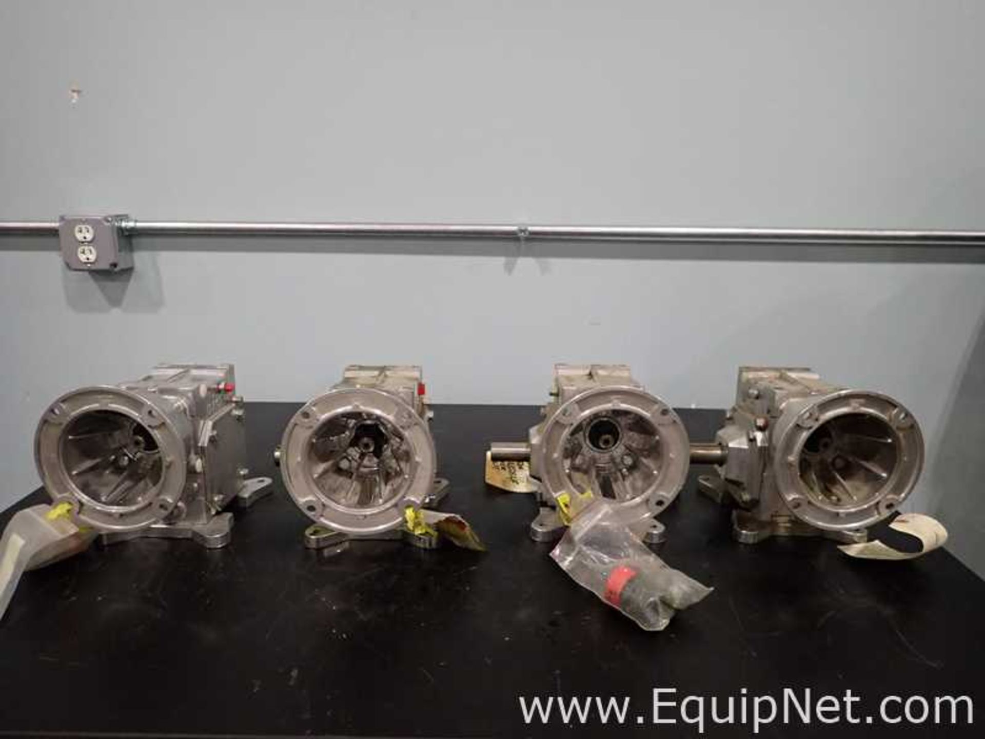EQUIPNET LISTING #793366; REMOVAL COST: $25; DESCRIPTION: Lot of 4 Various Electra Gear Gear Boxes