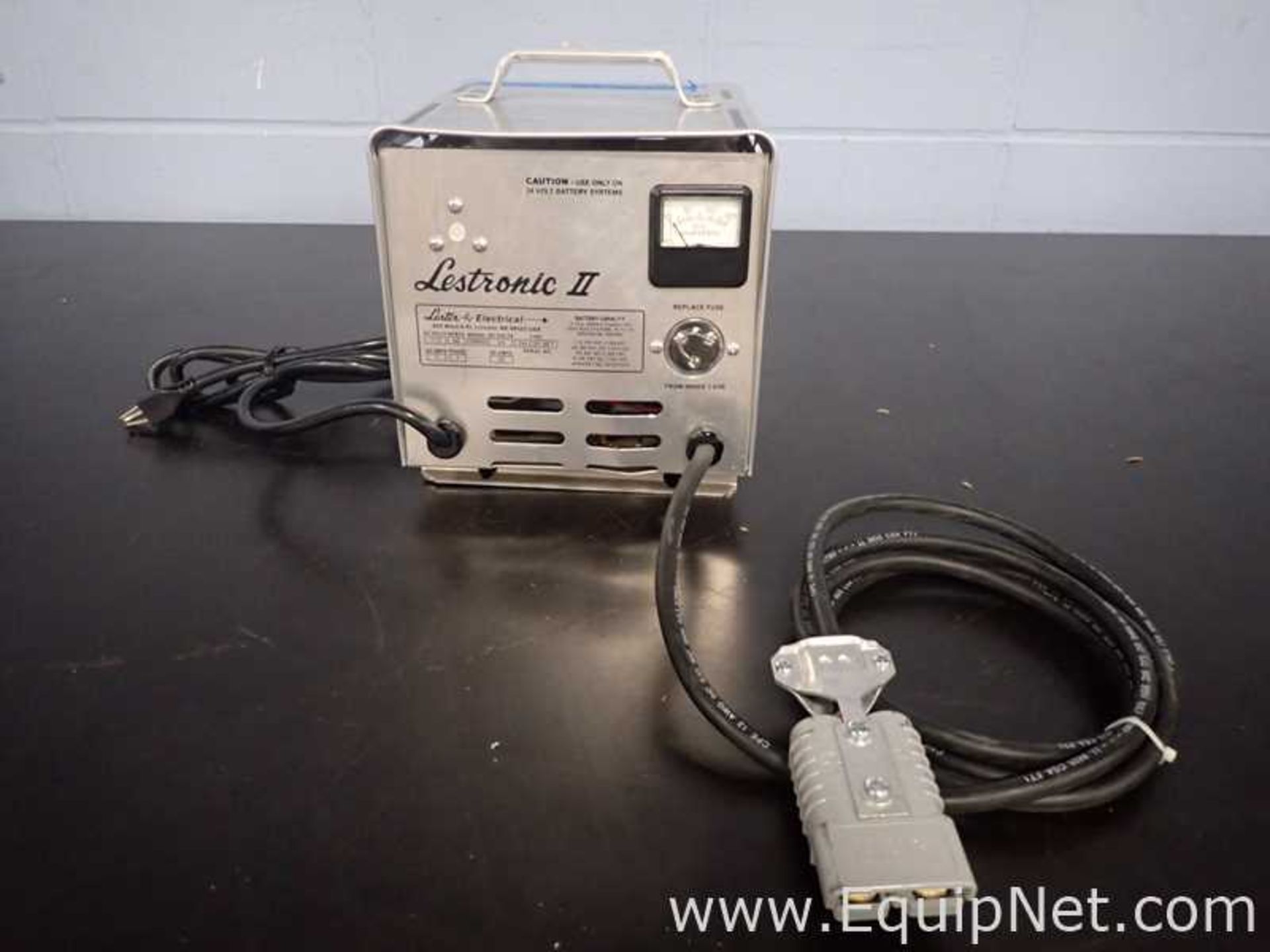 EQUIPNET LISTING #828507; REMOVAL COST: $5; MODEL: 9800; DESCRIPTION: Lester 09800 24DC Battery