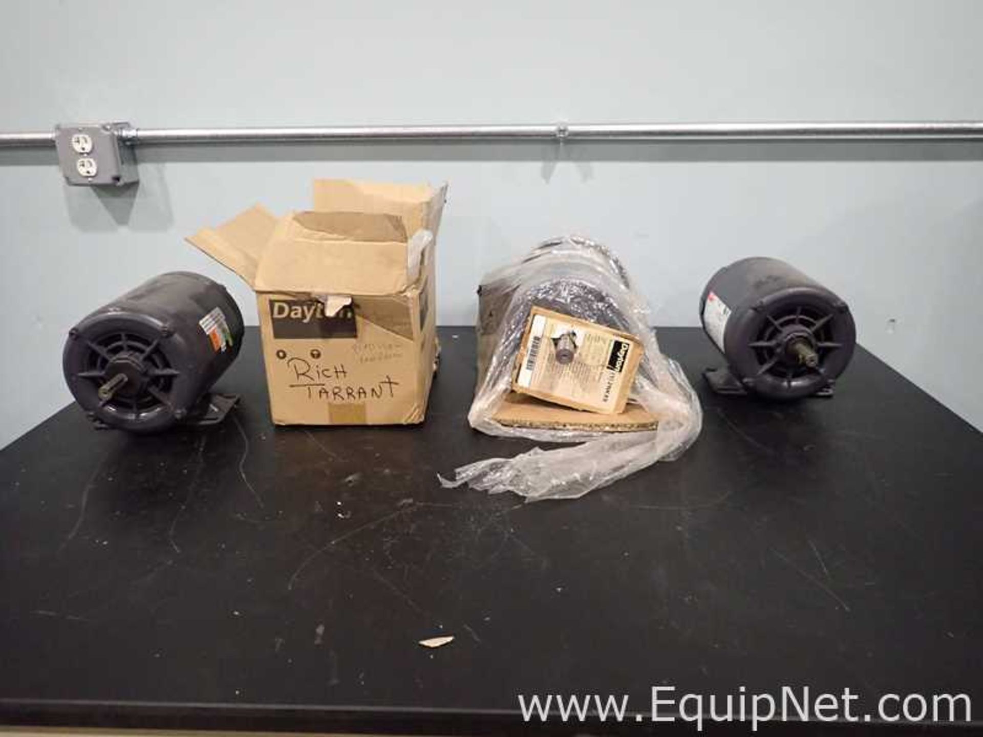 EQUIPNET LISTING #793361; REMOVAL COST: $25; DESCRIPTION: Unused Lot of 4 Various Dayton Electric