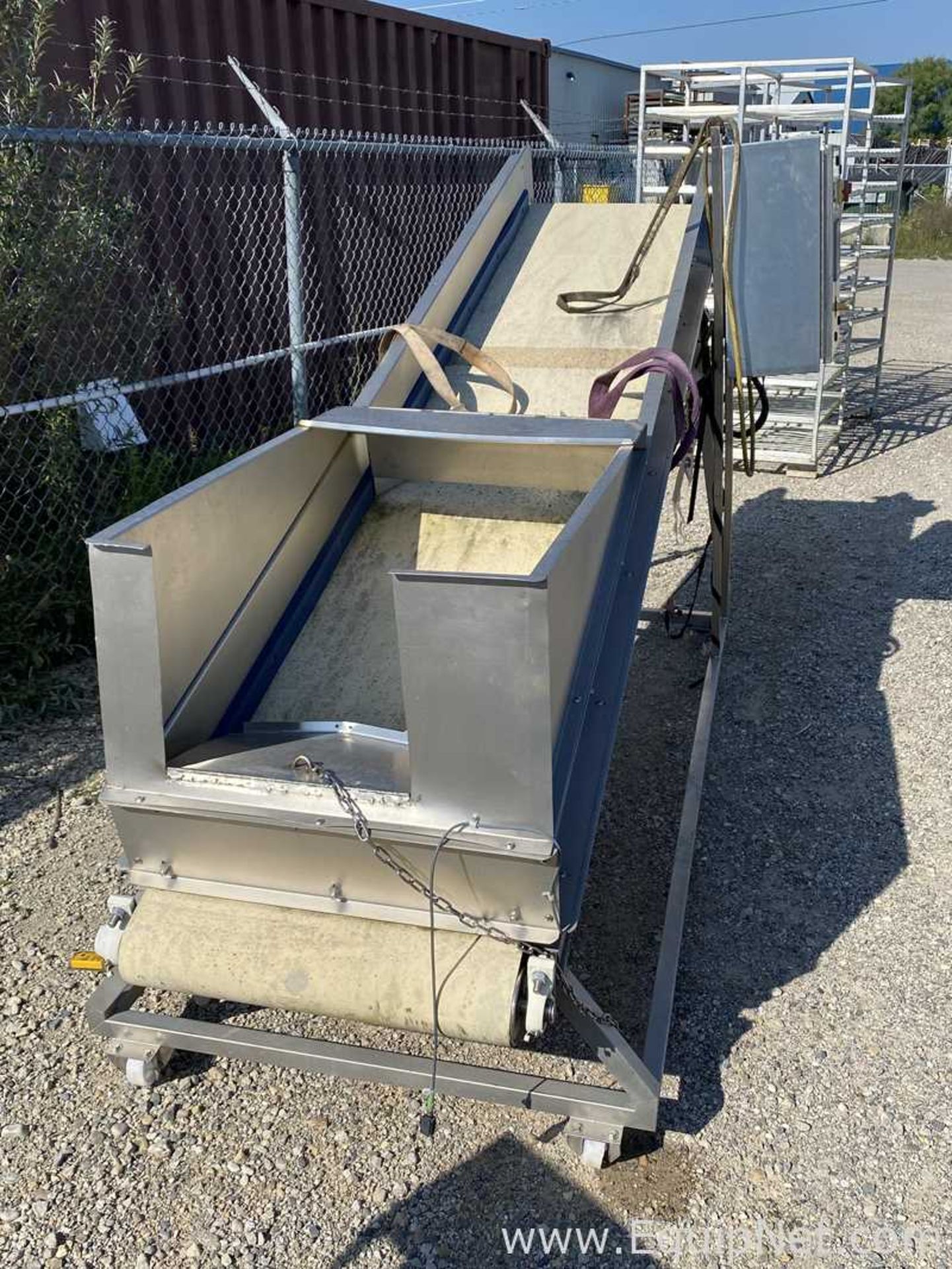 EQUIPNET LISTING #842493; REMOVAL COST: $120 ; DESCRIPTION: Stainless Steel Incline Conveyor - Image 4 of 7