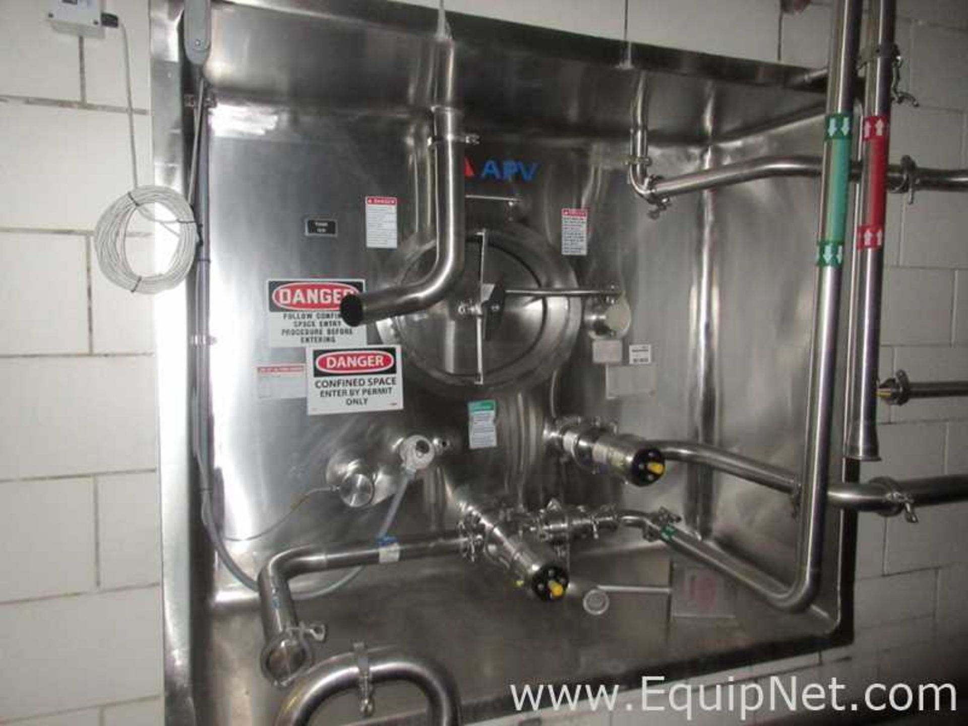 EQUIPNET LISTING #775975; REMOVAL COST: $34,100.00; DESCRIPTION: APV Crepaco 6000 Gallon Stainless - Image 2 of 4