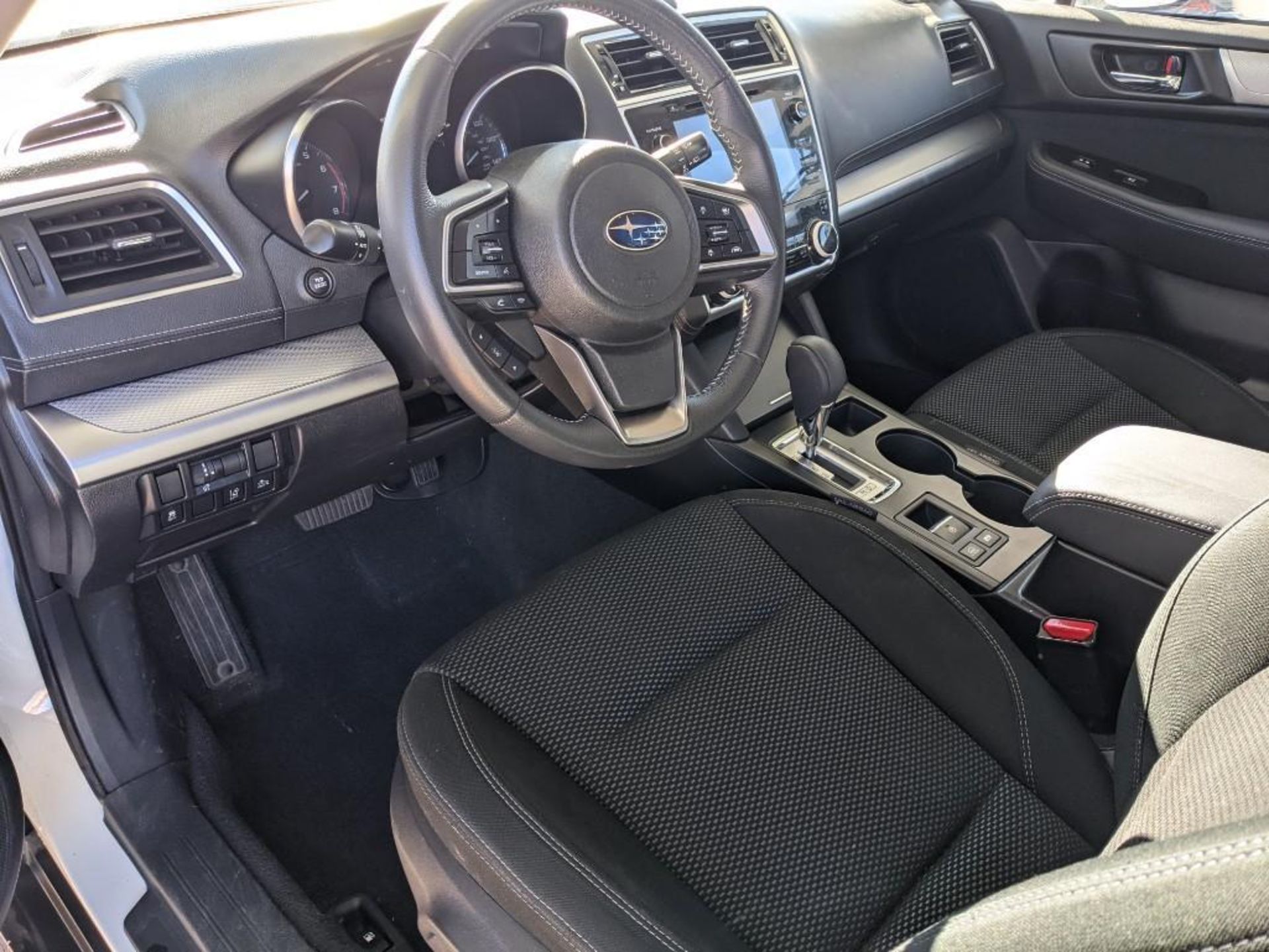 Subaru Outback - Image 2 of 18