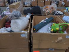 2 pallets, exercise mat, pillows, chairs, toys, helimix and much more
