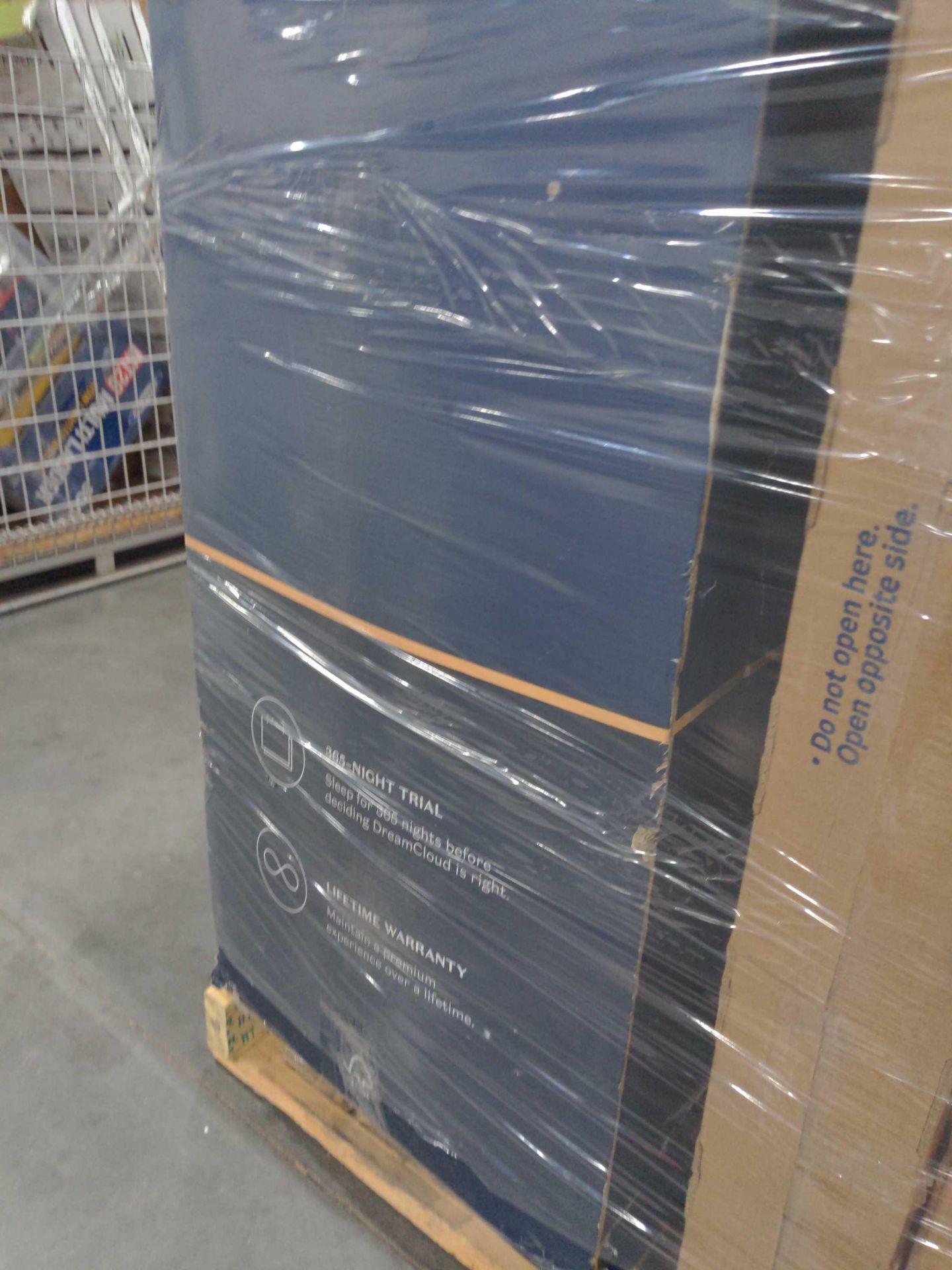 Two pallets - Image 8 of 9