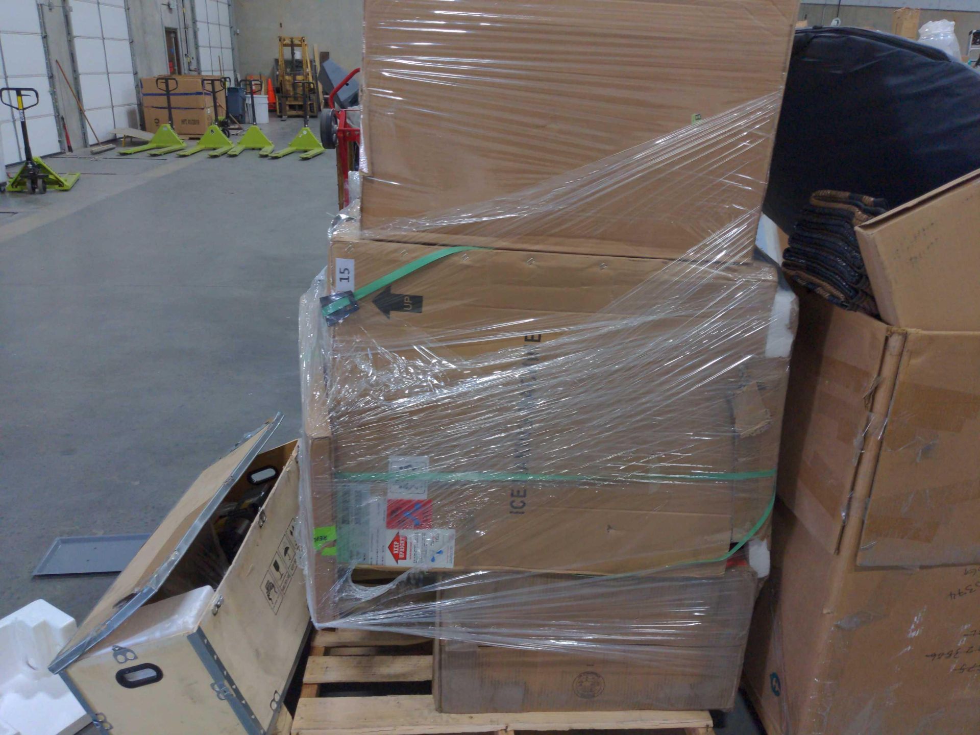 Two Pallets - Image 4 of 14